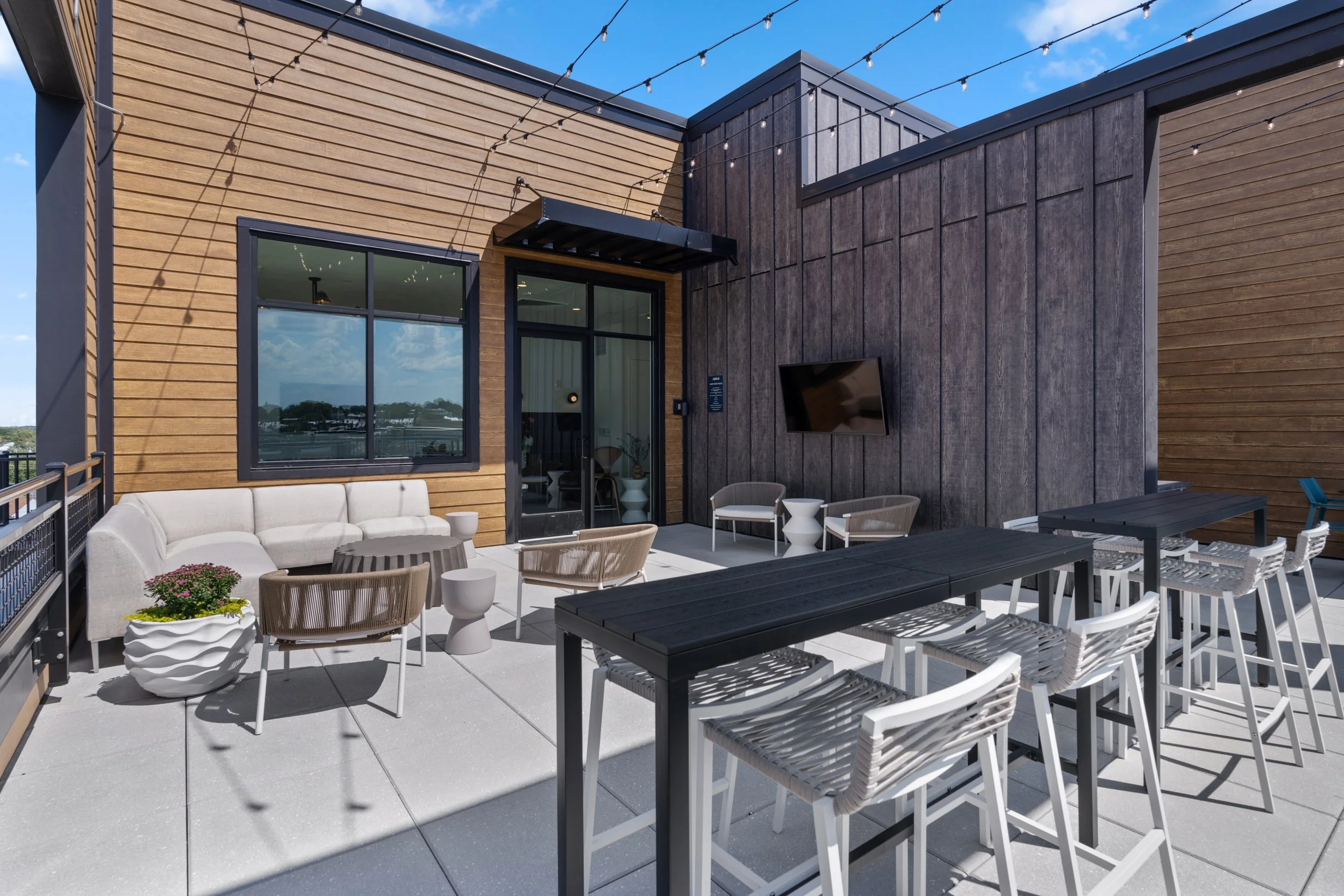 The_Guild_Sky_lounge-109162.jpg