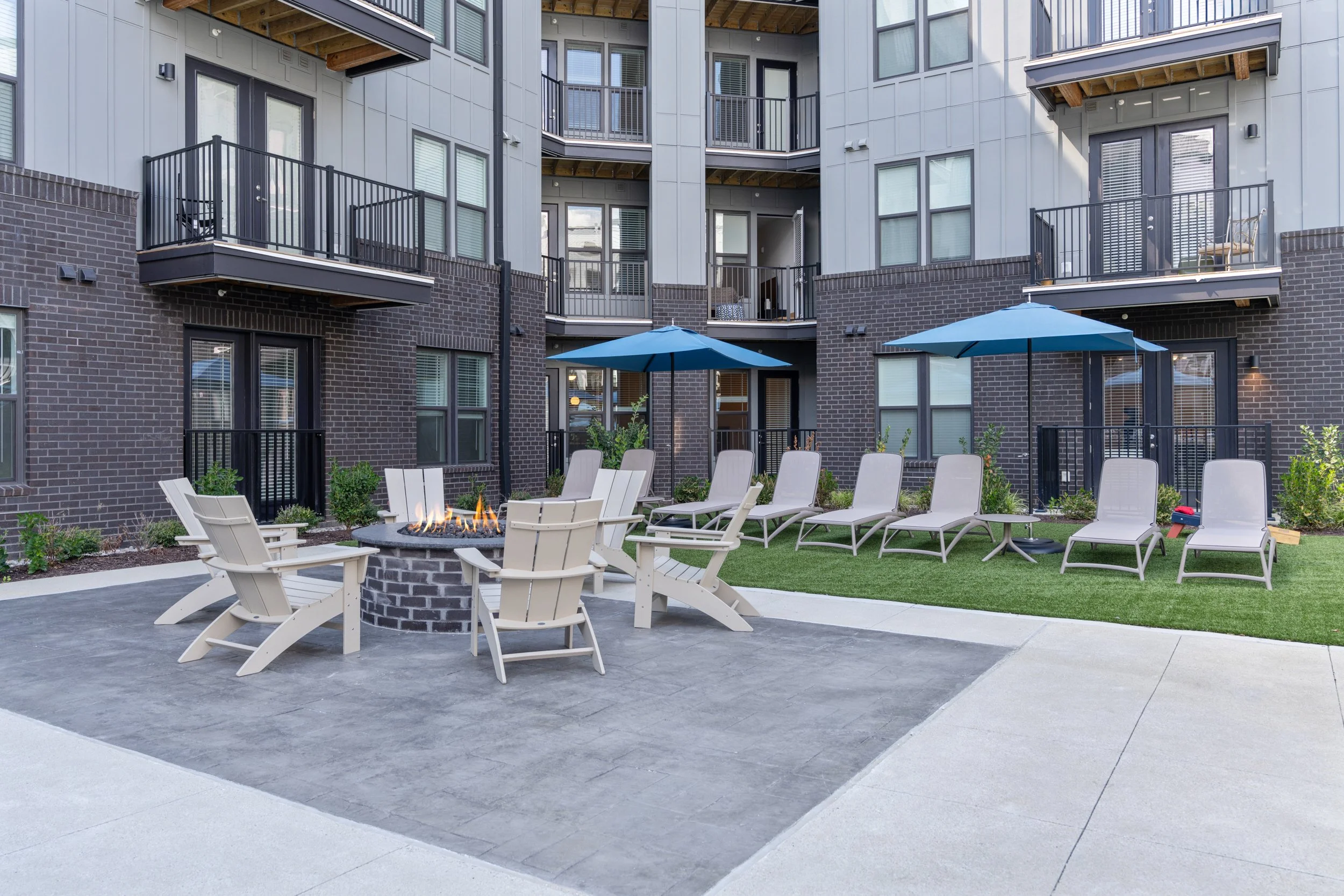 The_Guild_Pool_Area-109243.jpg