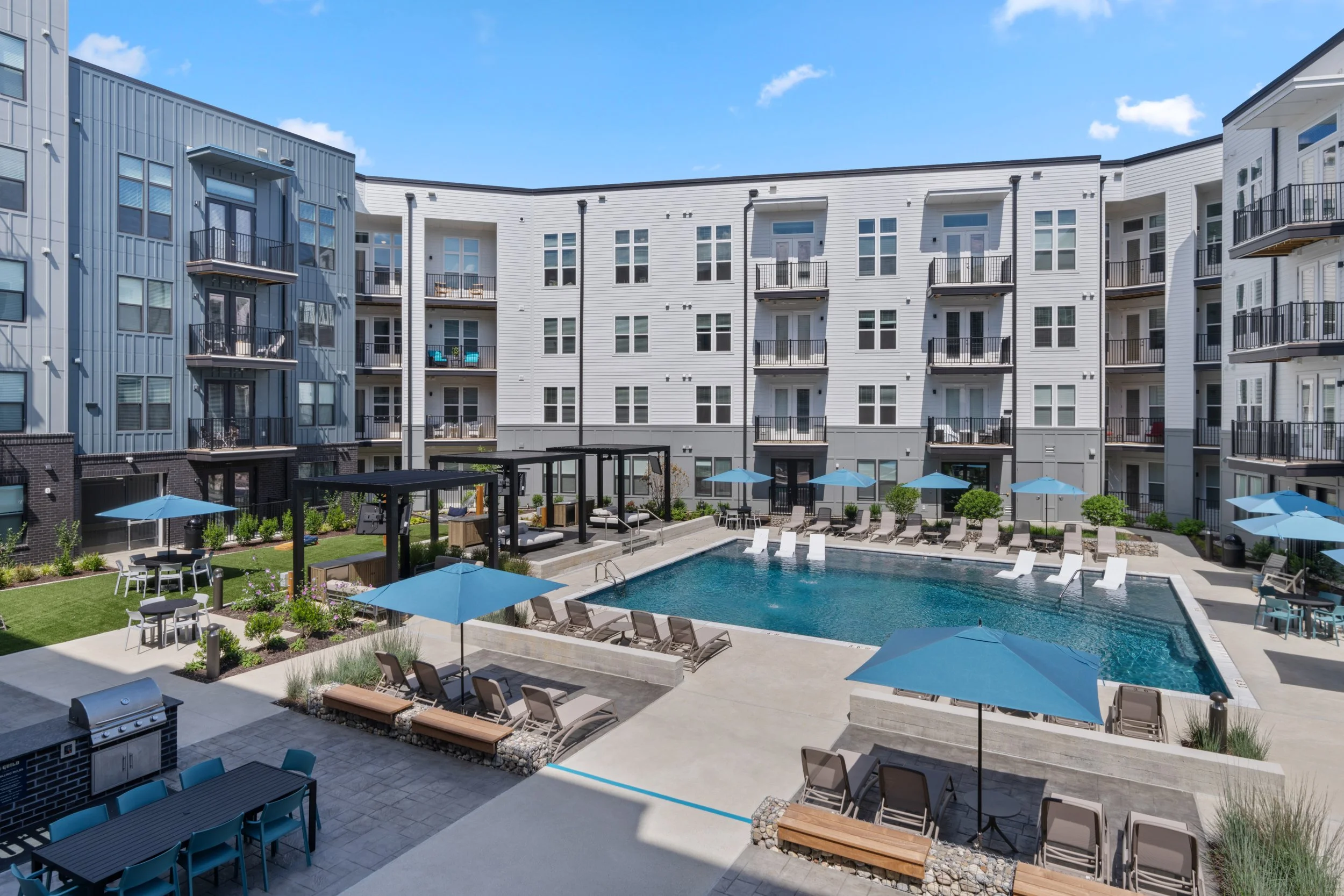The_Guild_Pool_Area-109209.jpg