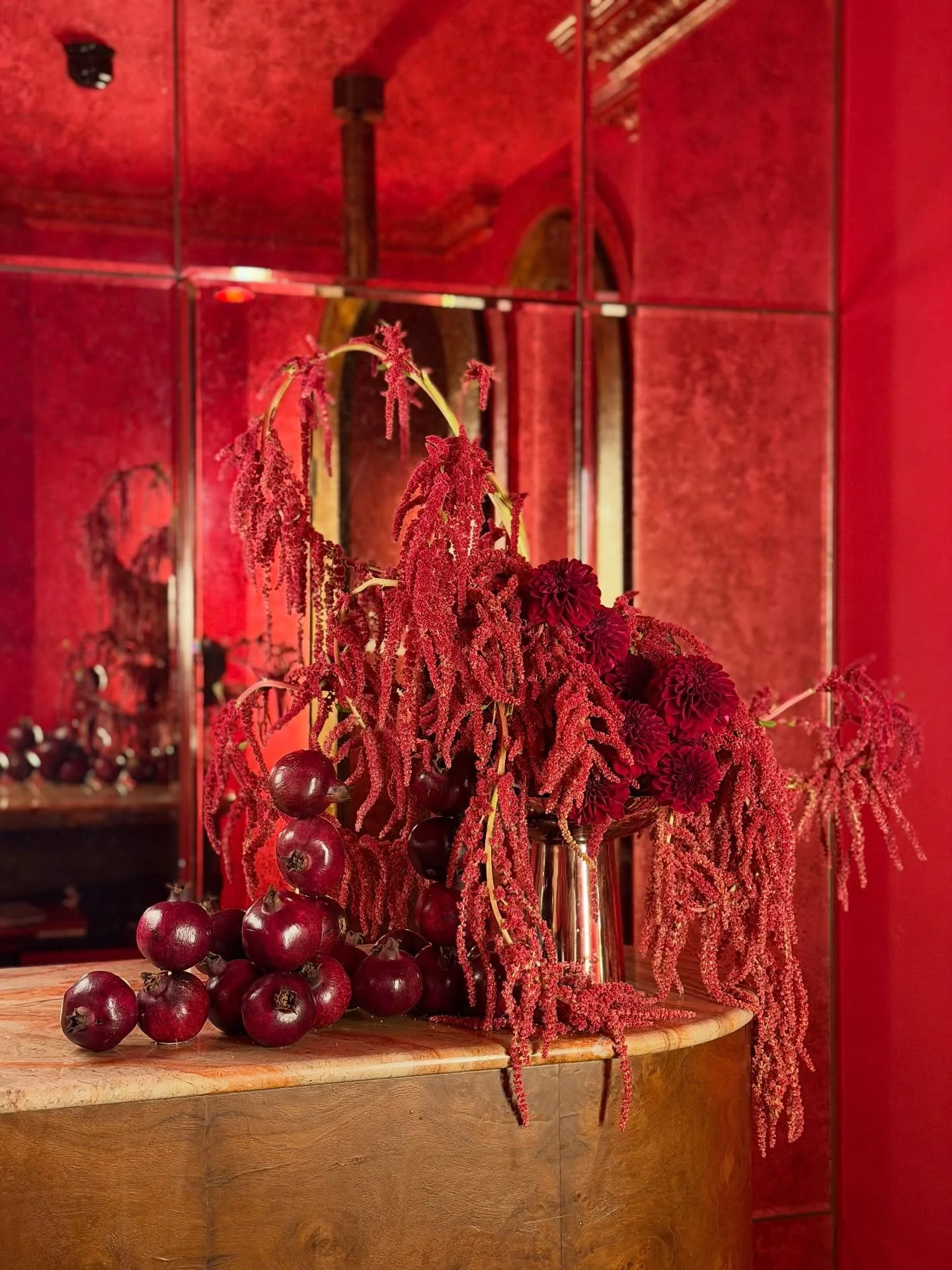 Red on red. On red. 

With and for @astridandmiyu 
Venue @nikitalondonmayfair 

~ in situ design from the previous post ~