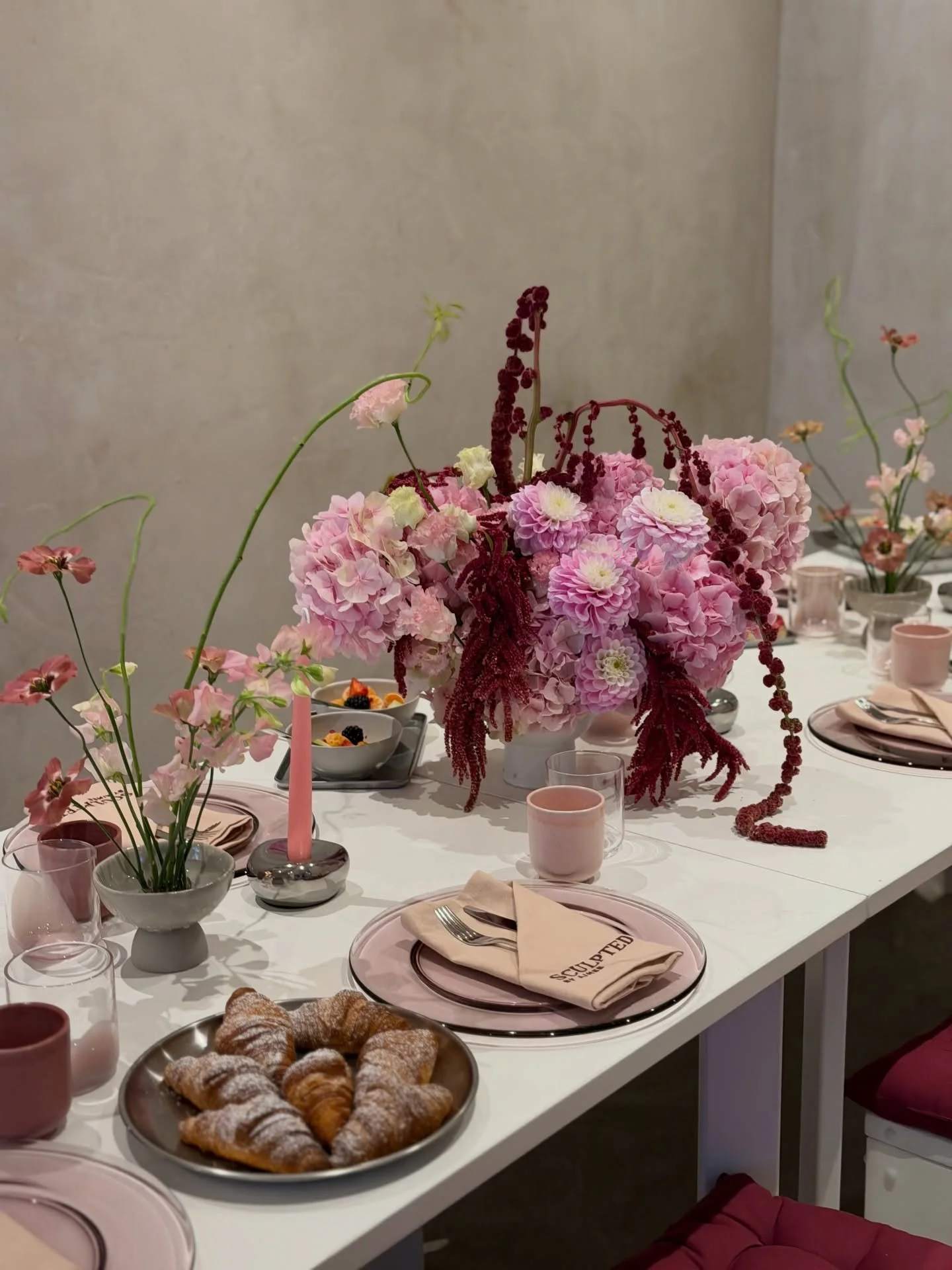 Soft and pink. A delicate ikebana display mixed with cloud-like sculptural pieces. We created this tablescape for @sculptedbyaimee 
Produced by @byleilagodfrey 
Venue @filtrd.ldn