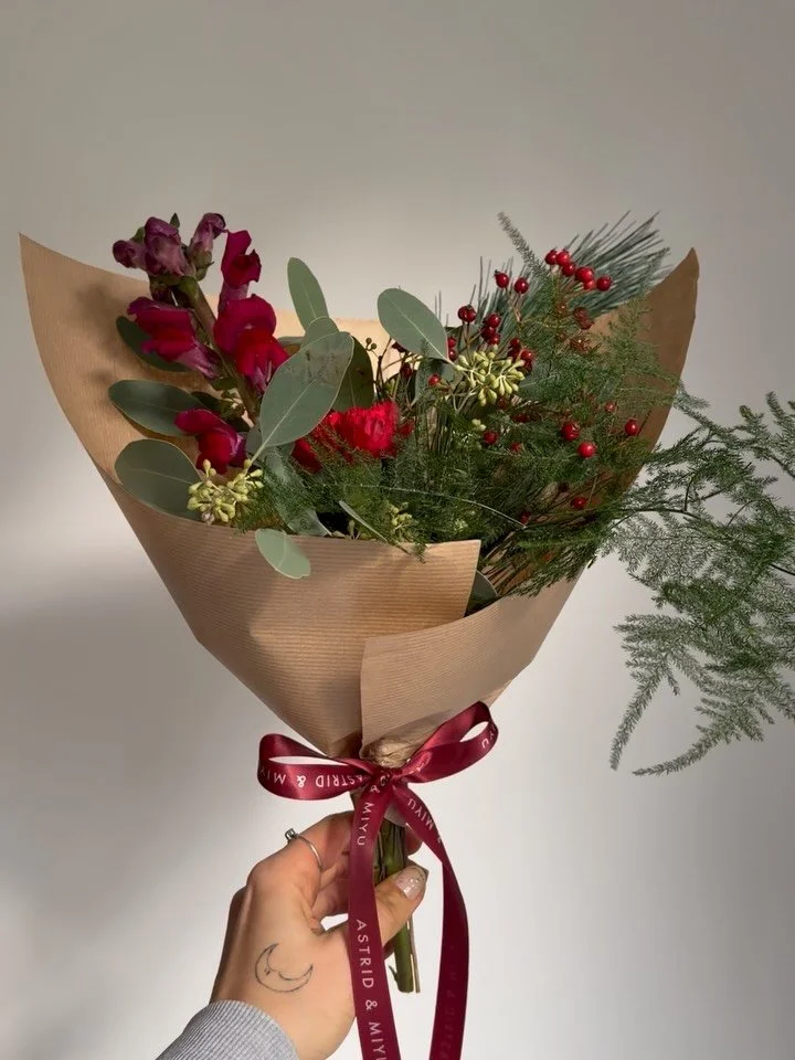 Hundreds of bouquets delivered to our beautiful friends @astridandmiyu &hearts;️ who opened their new gift shop in South Molton Street 

✨