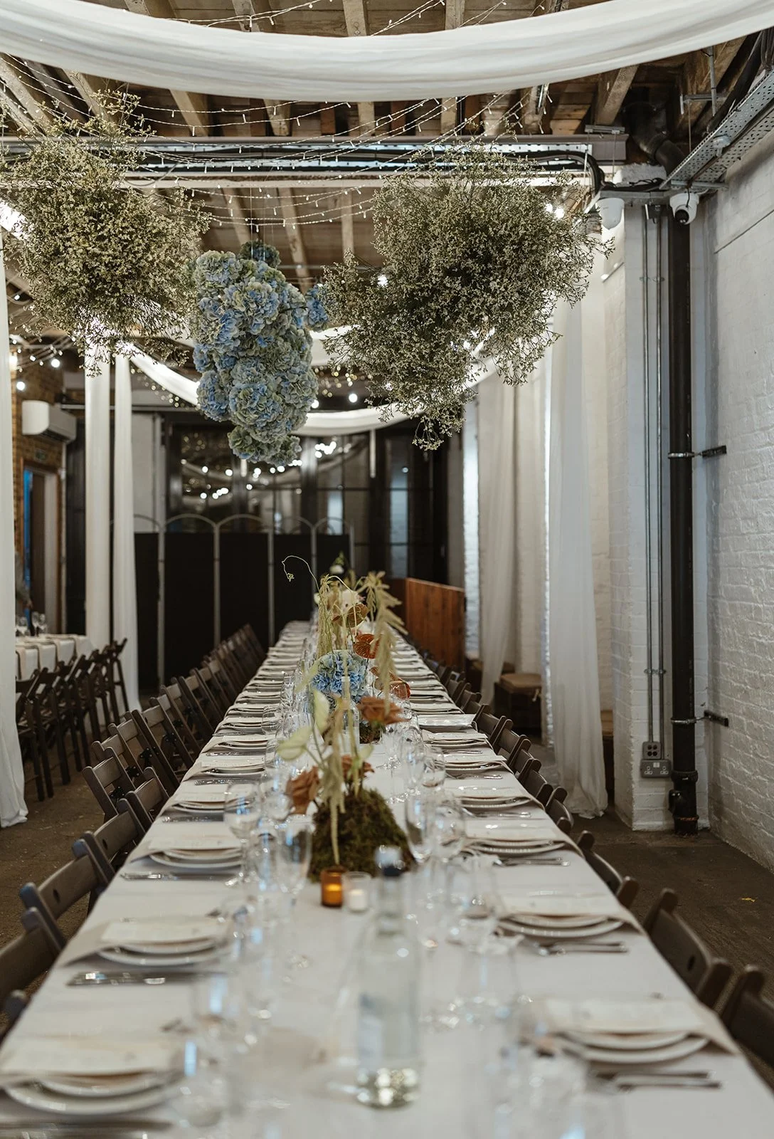 Suspended flower cloud, hydrangea, modern flower installation, moss, centrepiece