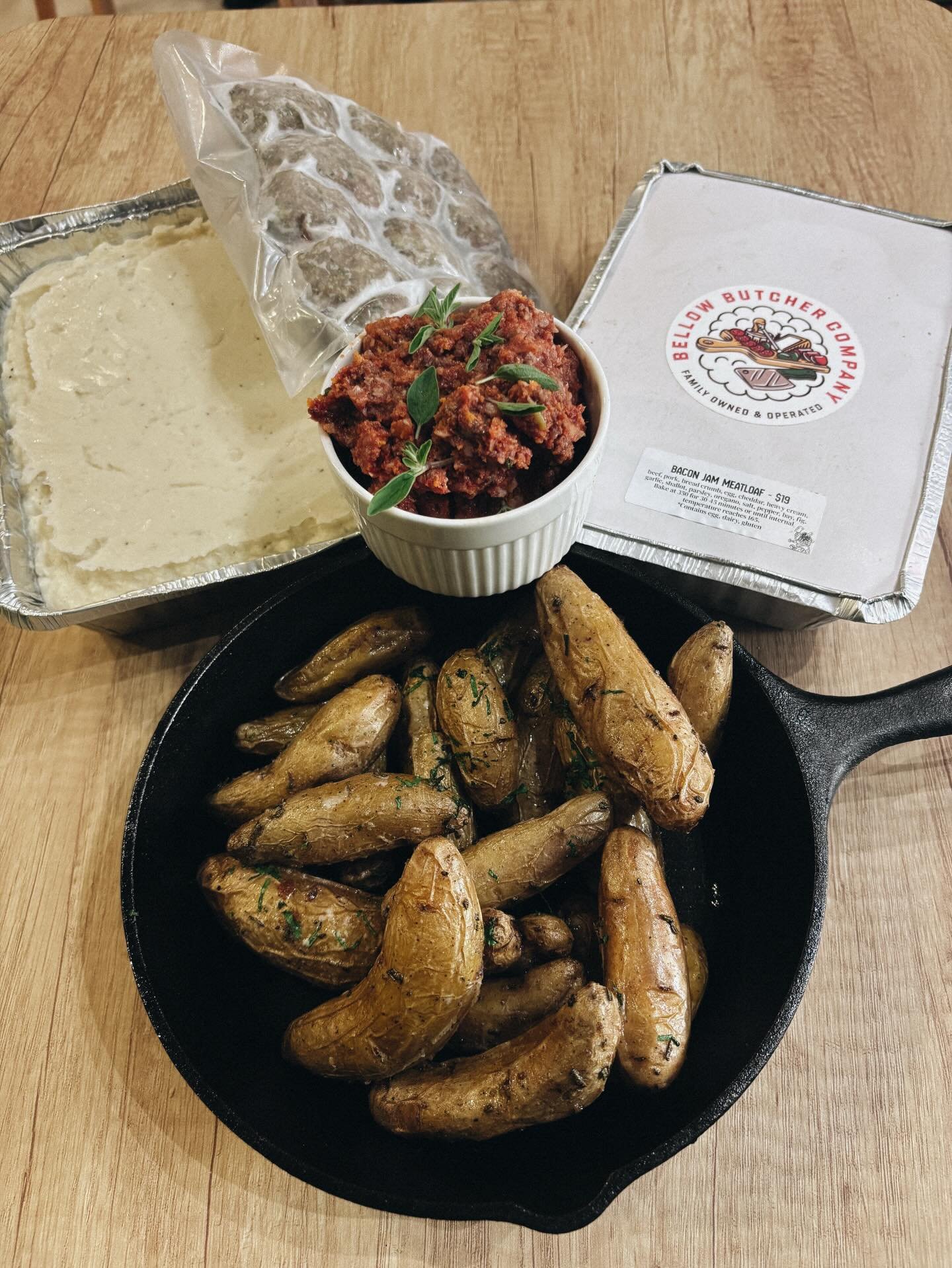 Friday the 13th AND it&rsquo;s cold again?
Yeah&hellip; don&rsquo;t risk it.

Skip the work tonight. We&rsquo;ve got:
&bull; housemade bolognese 🍝
&bull; meatballs; bacon jam meatloaf🤌
&bull; tallow-roasted potatoes 🥔
&bull; brown butter garlic ma