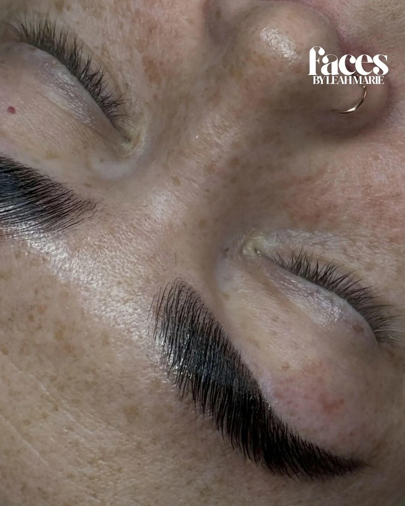 𝙗𝙧𝙤𝙬𝙨 𝙗𝙧𝙤𝙬𝙨 𝙗𝙧𝙤𝙬𝙨 🤌🏼

brow mapping + threading, lammy &amp; brow define for this flawless result ❤️&zwj;🔥