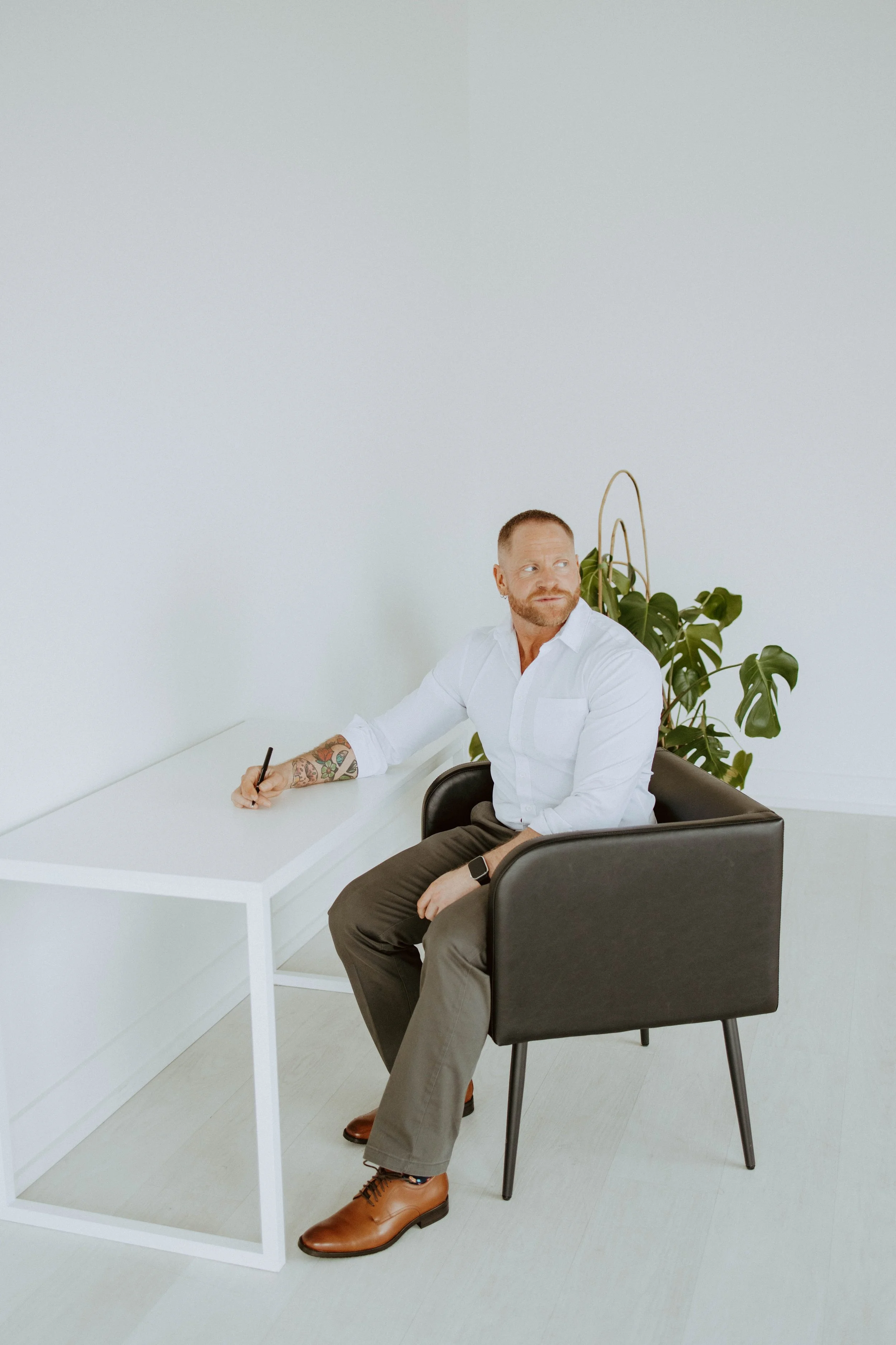 ICE Arrests Des Moines Superintendent: A Wake-Up Call for Nebraska Schools & Employers