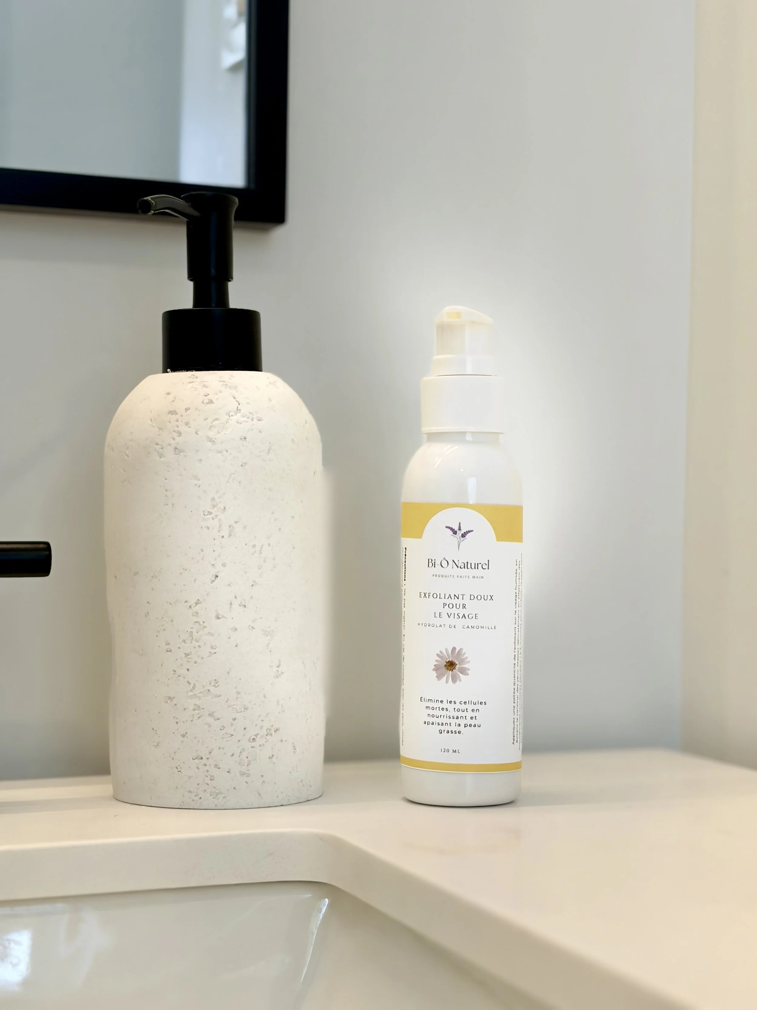 Exfoliant doux pour le visage 100g / 120ml