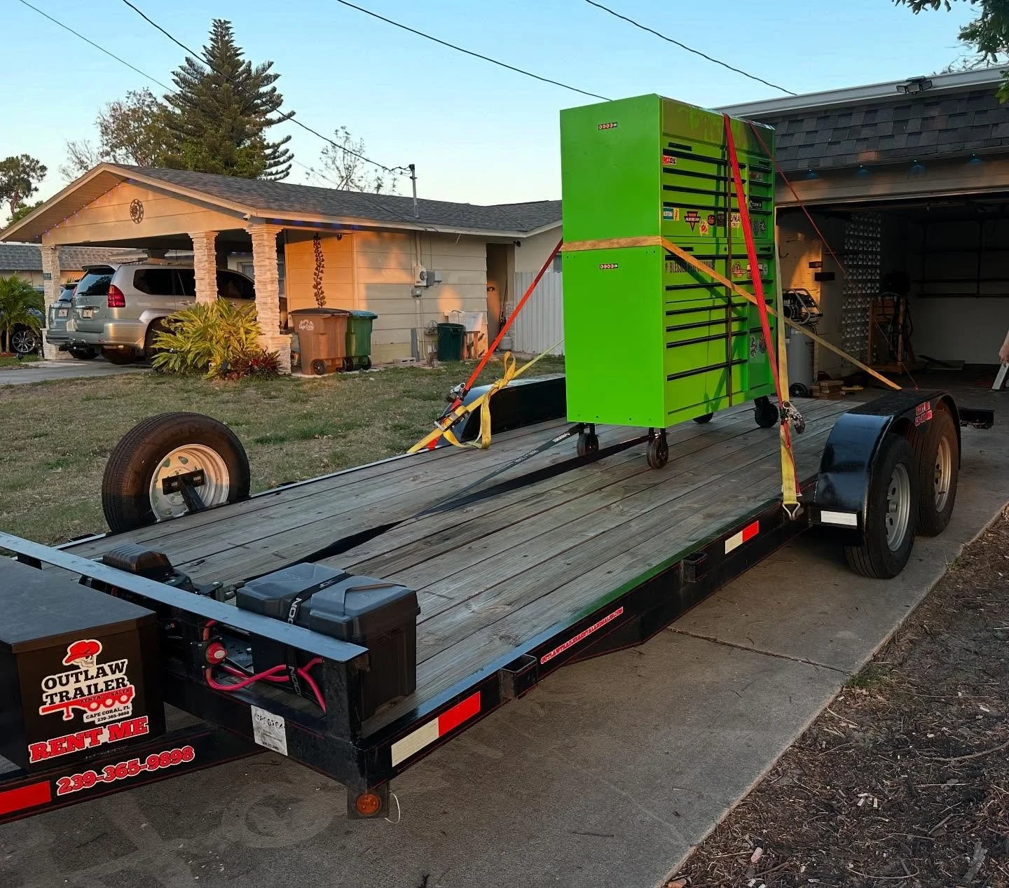 Rentals out moving! 

Call or Text us to schedule your rental! 
239 365 9898 

#capcoral #capecoralfl #cartrailer #carhauler #deckovertrailer #rental #rentals #sales #swfl #swflrental #enclosed #enclosedtrailer