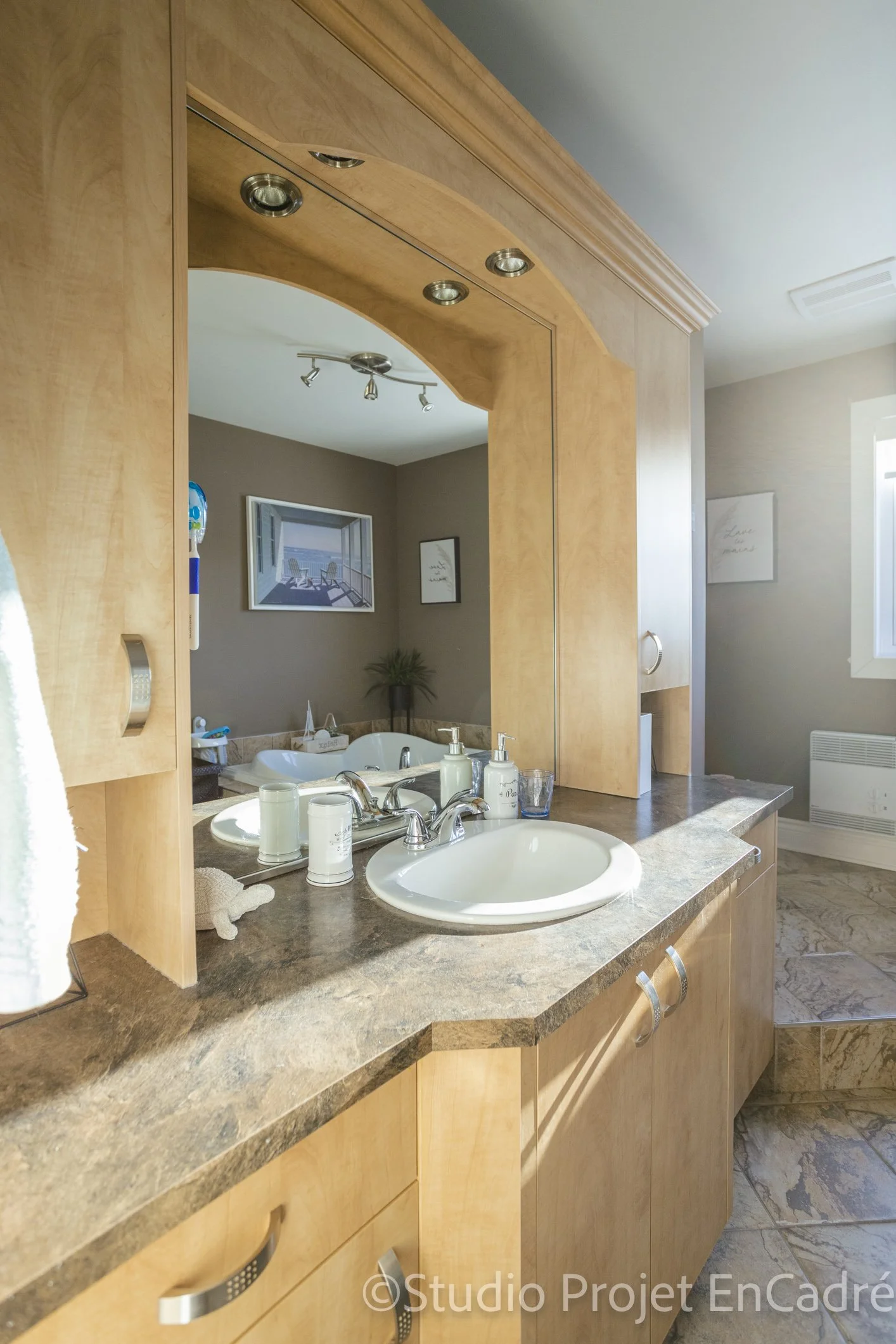 Photo immobilière; salle de bain d'une maison à Ste-Chatherine-de-la-Jacques-Cartier