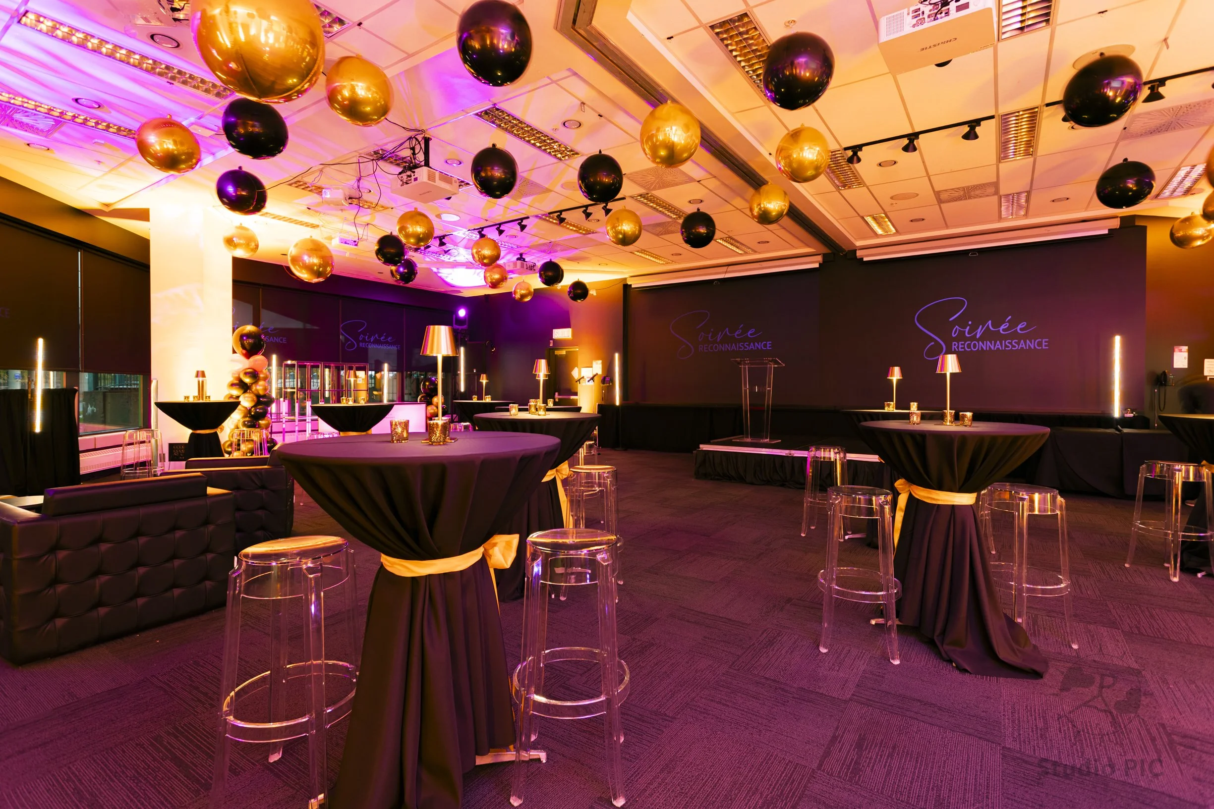 Photo immobilière; salle pour des réceptions corporatives à Québec