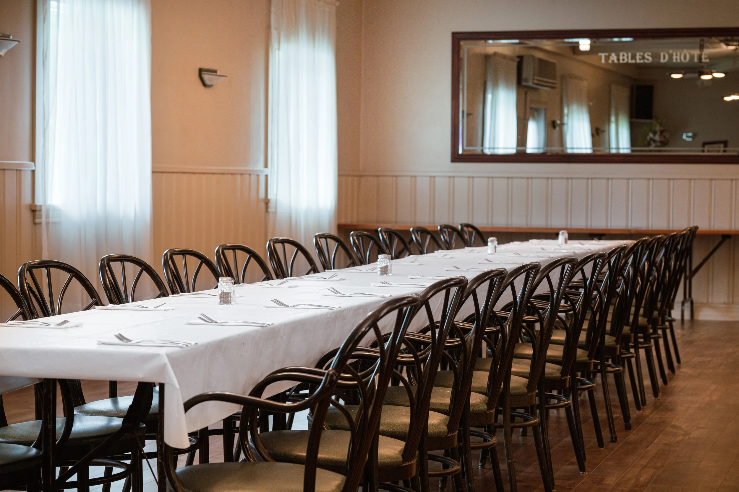 Photo immobilière; intérieur d'une salle de réception à Ste-Anne-de-la-Pérade