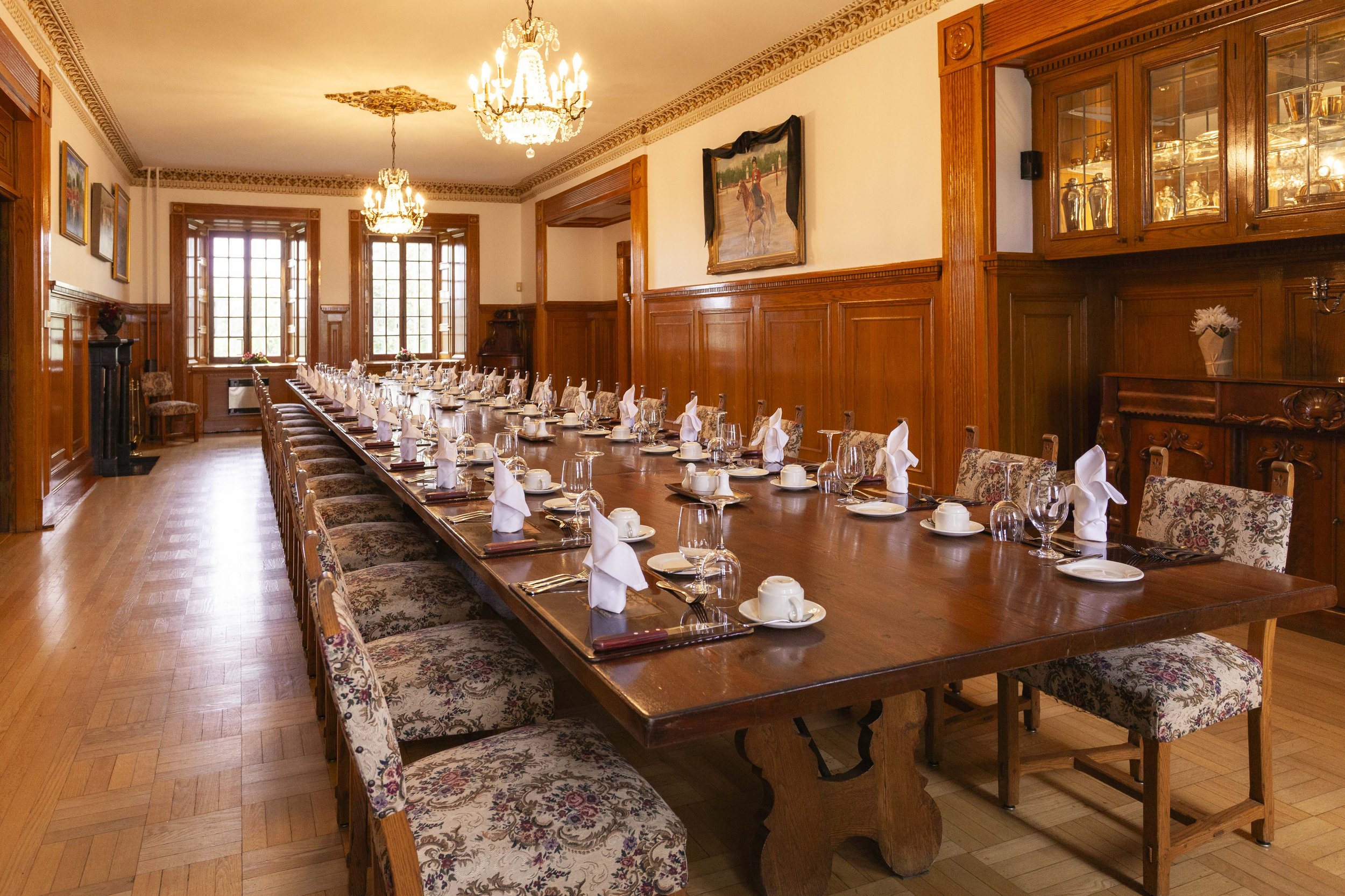 Photo immobilière; salle de réception pouvant accueillir plusieurs personnes à Québec