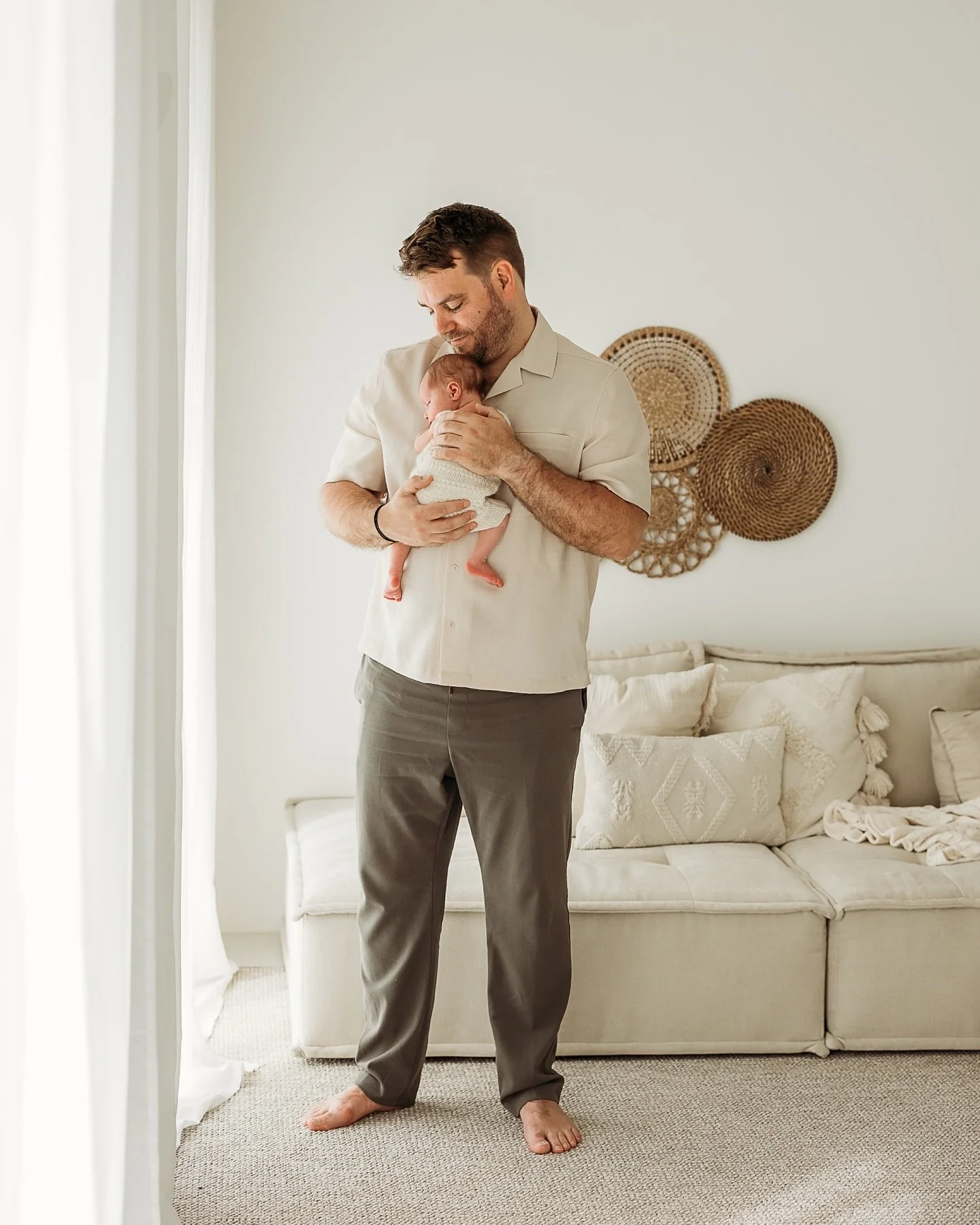 Thinking about booking a newborn session with me? Here&rsquo;s what it&rsquo;s like ✨

I try to keep everything as relaxed and personal as possible. From the moment you get in touch to the day you see your gallery. I&rsquo;ll guide you through what t