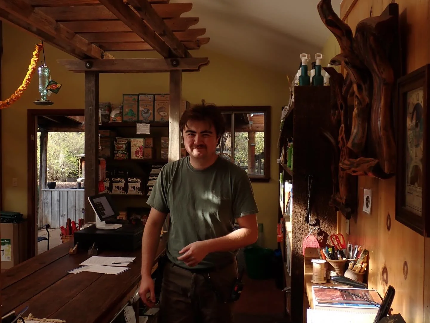 Weekend News 📝

We are so happy to see more sun today! Here&rsquo;s our #slowposting for this weekend ✎

1: Kozmo always TCOB &amp; smiling!
2: Epilobium canum ssp. latifolium (Mountain California Fuchsia) growing on the bluffs between us and Shaver