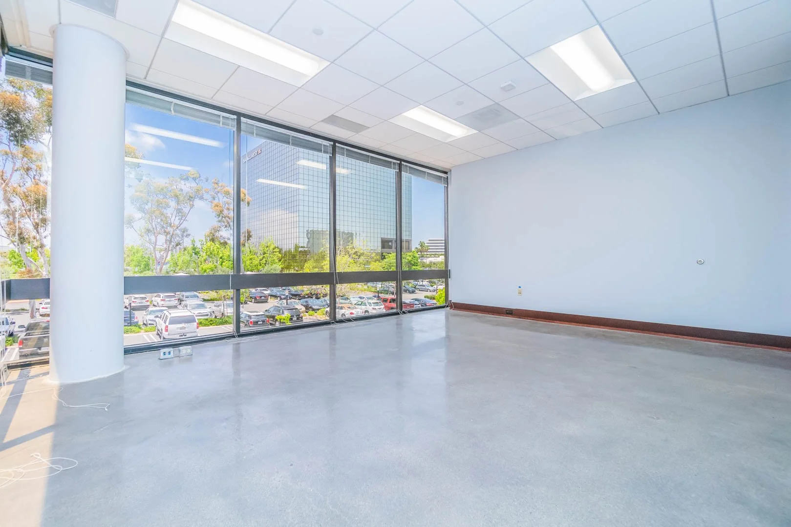 RE-VKSuites-Large Suite.jpg