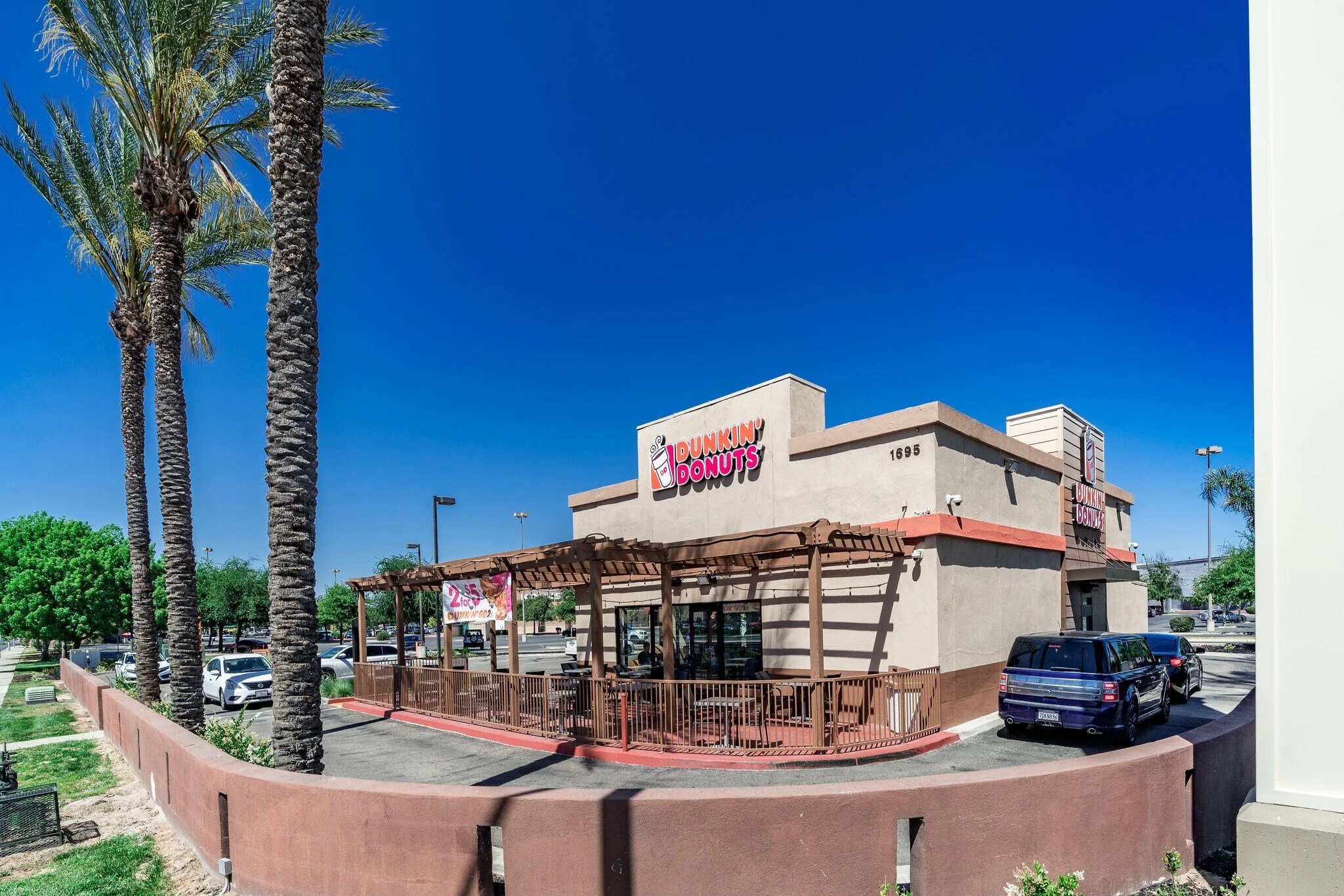 1695 W Lacey Blvd | Hanford, CA