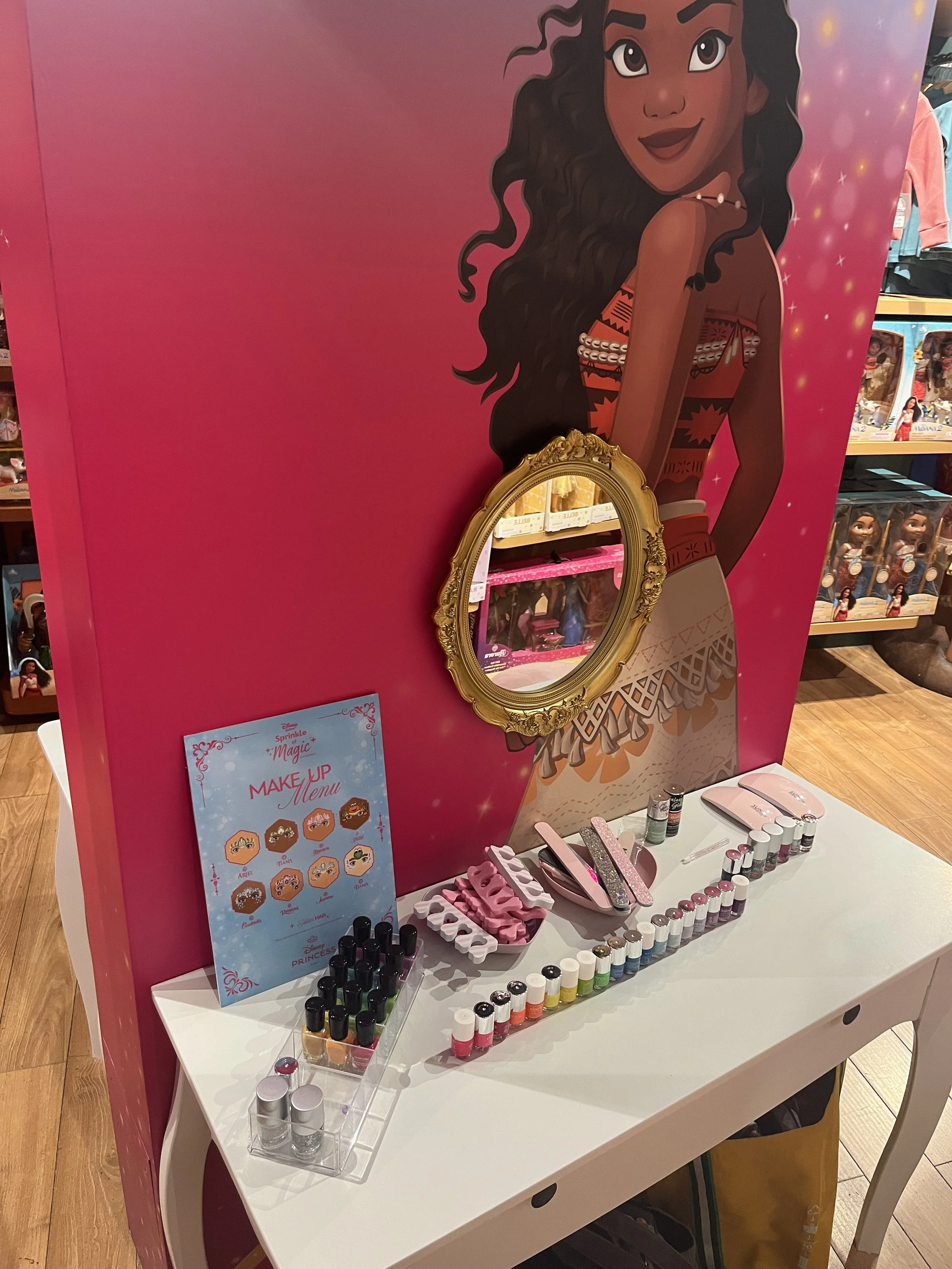 Nail painting Station London