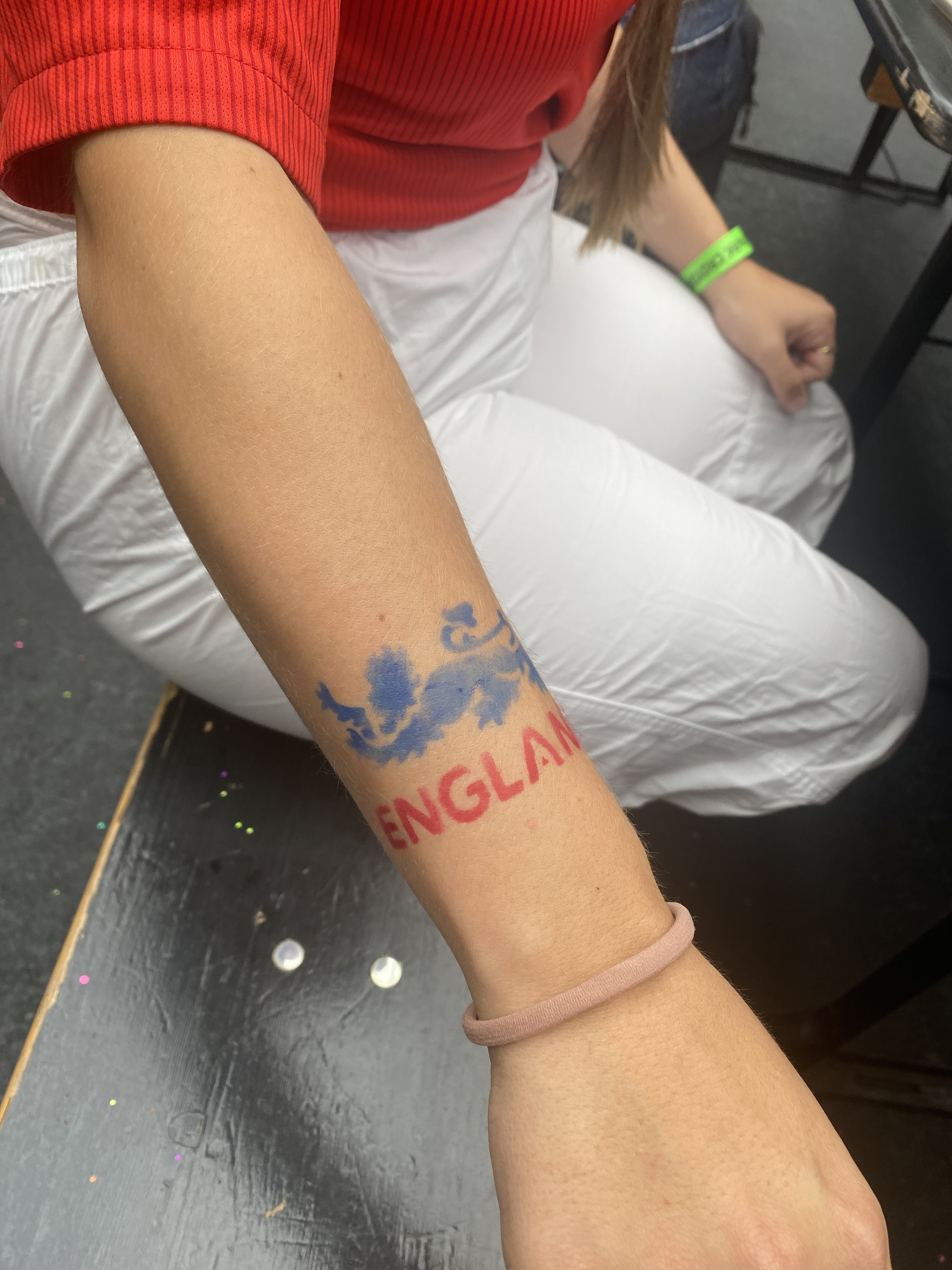 Face painter Wallington.jpg