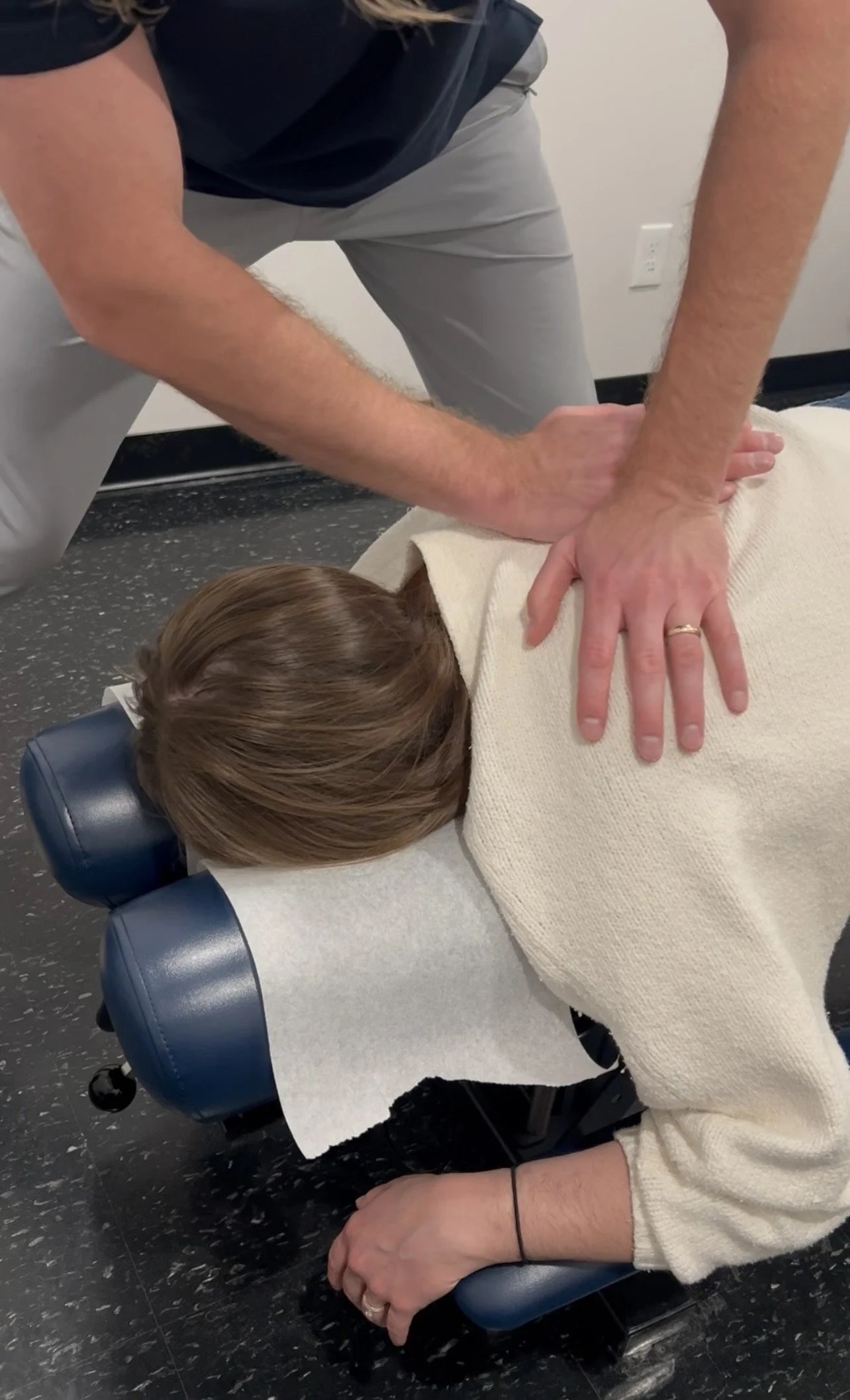 Back Pain Treatment Northwest Calgary, Dr. Alex Egert Chiropractor