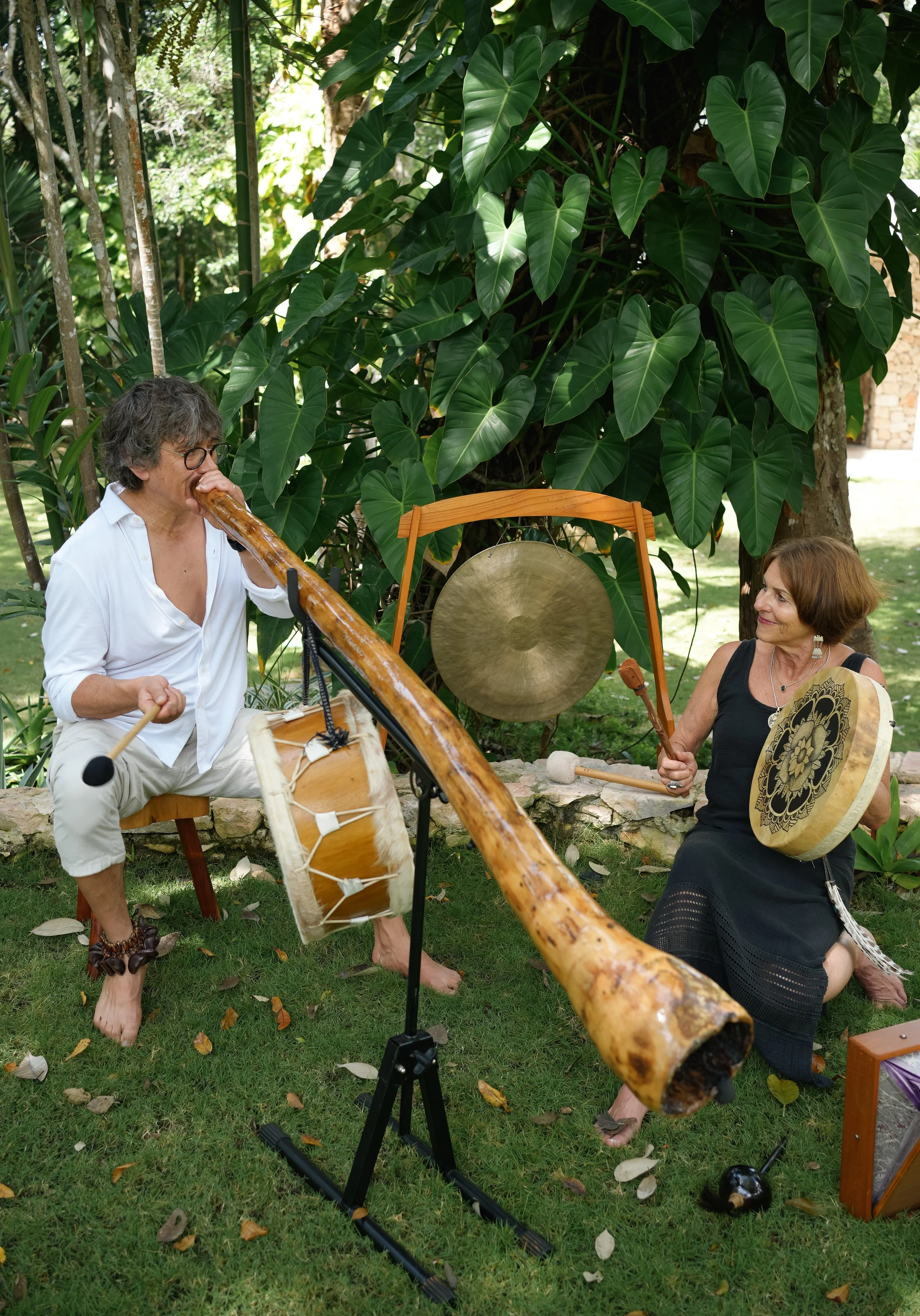 Jose Luis and Brigitte didgeridoo and drum