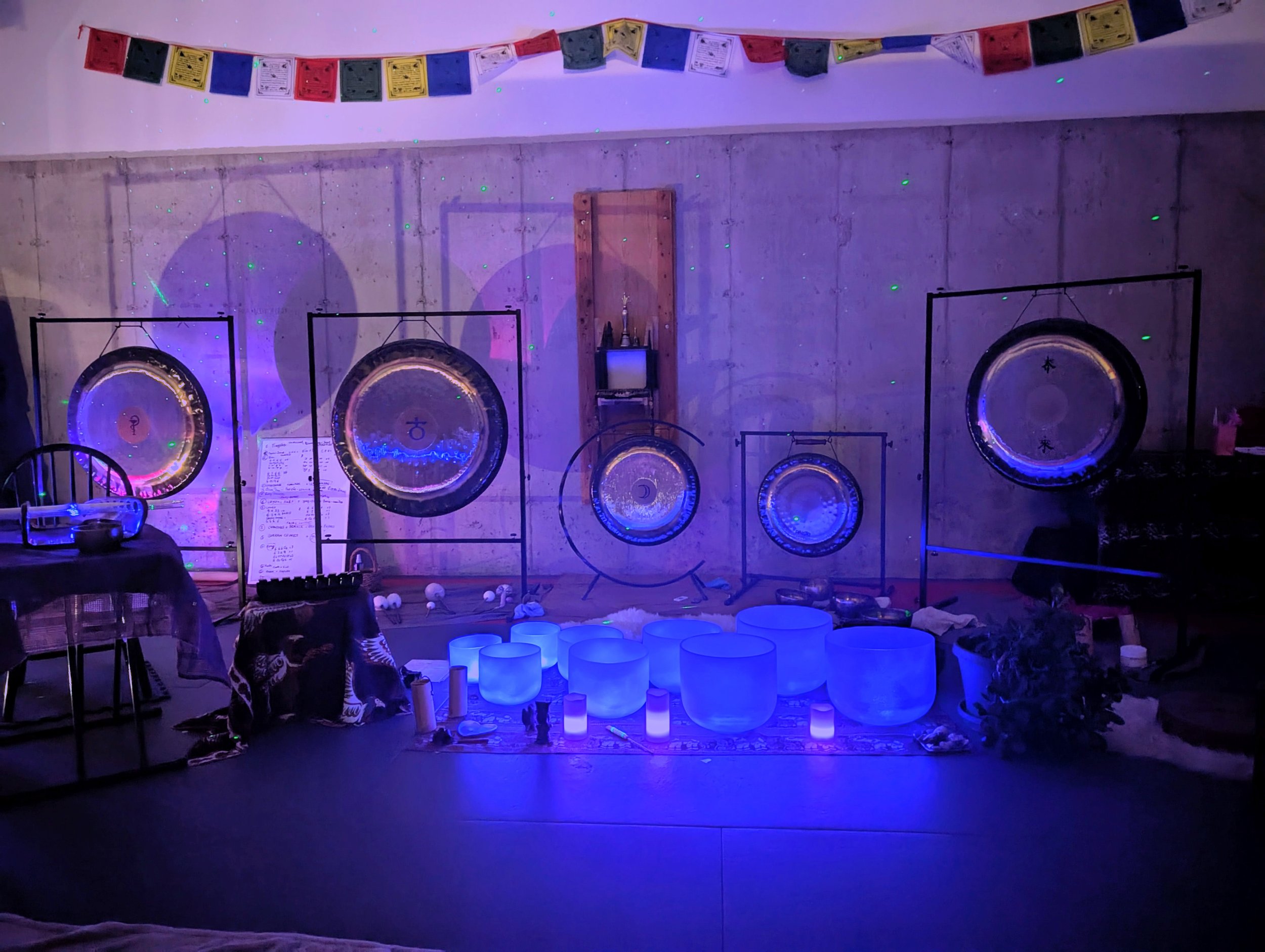 Mystical bowls and gongs