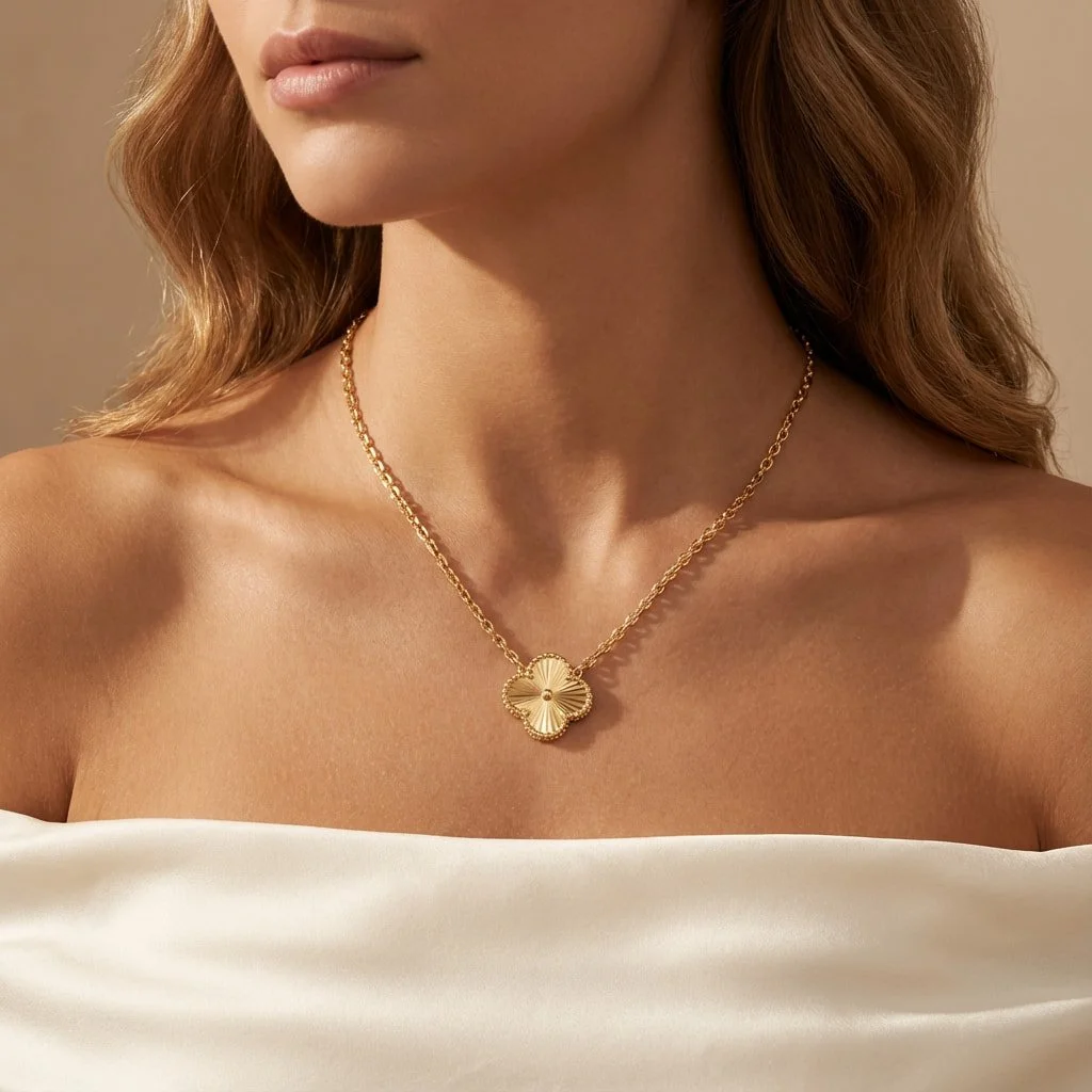 18K Yellow Gold Van Cleef Inspired Pendant (7.02g)