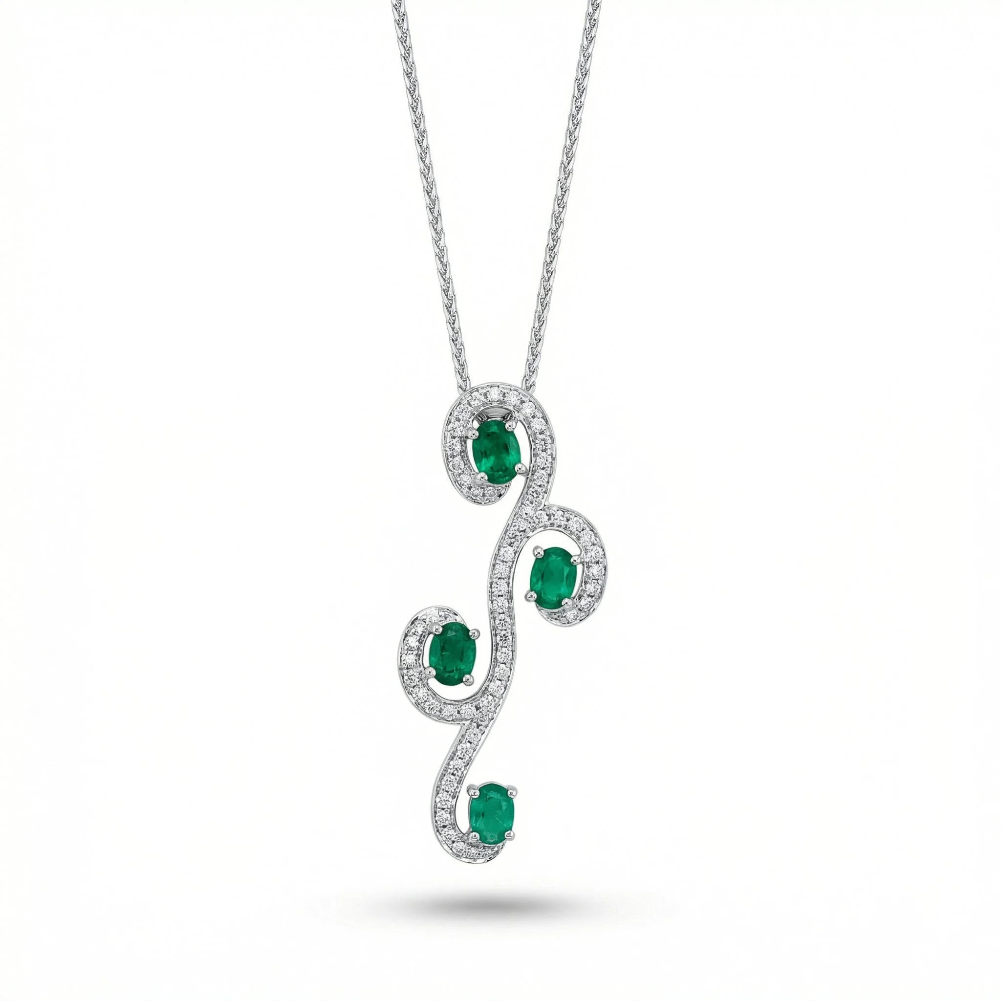 18K White Gold & Diamond With Emerald Pendant (0.35ct) (6.75g)