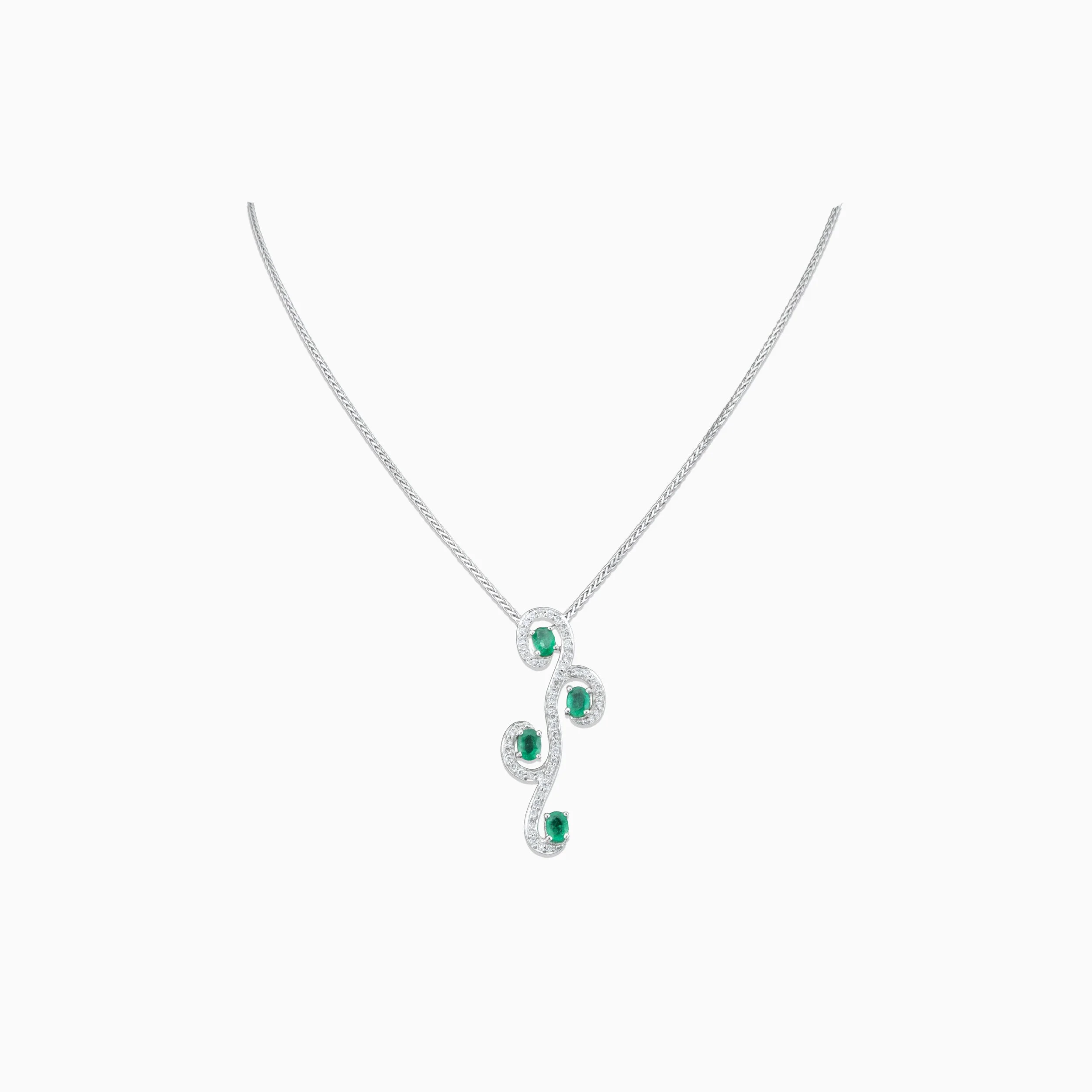 18K White Gold & Diamond With Emerald Pendant (0.35ct)