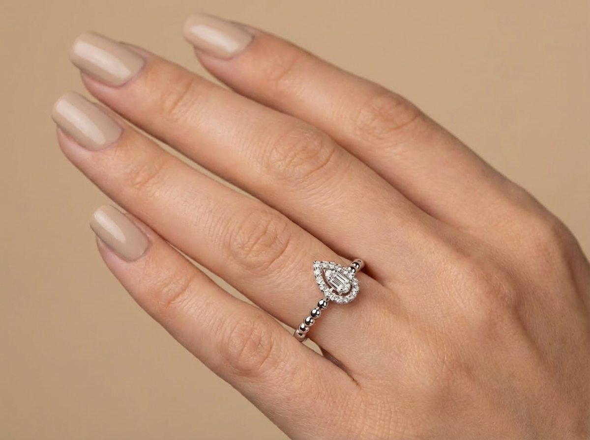 18K White Gold & Diamond Teardrop Baguette Ring (0.20ct)