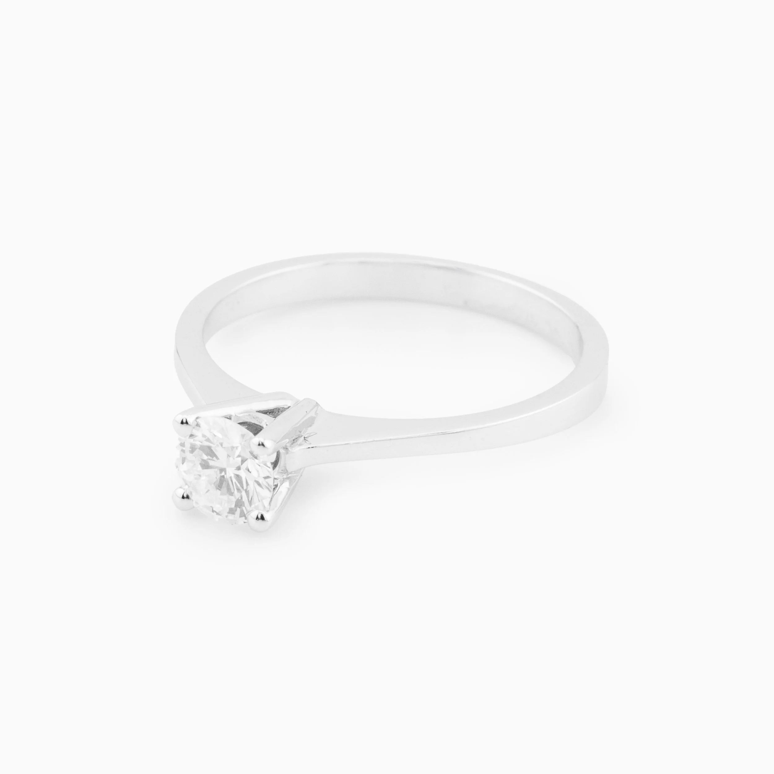 18K White Gold & Diamond Solitaire Engagement Ring (0.50ct)