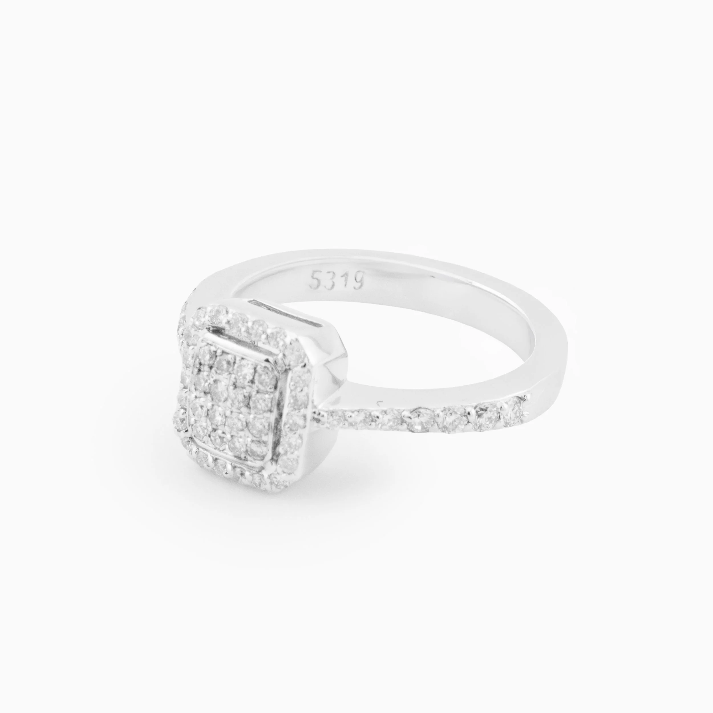 18K White Gold & Diamond Cushion Shaped Ring (0.42ct)