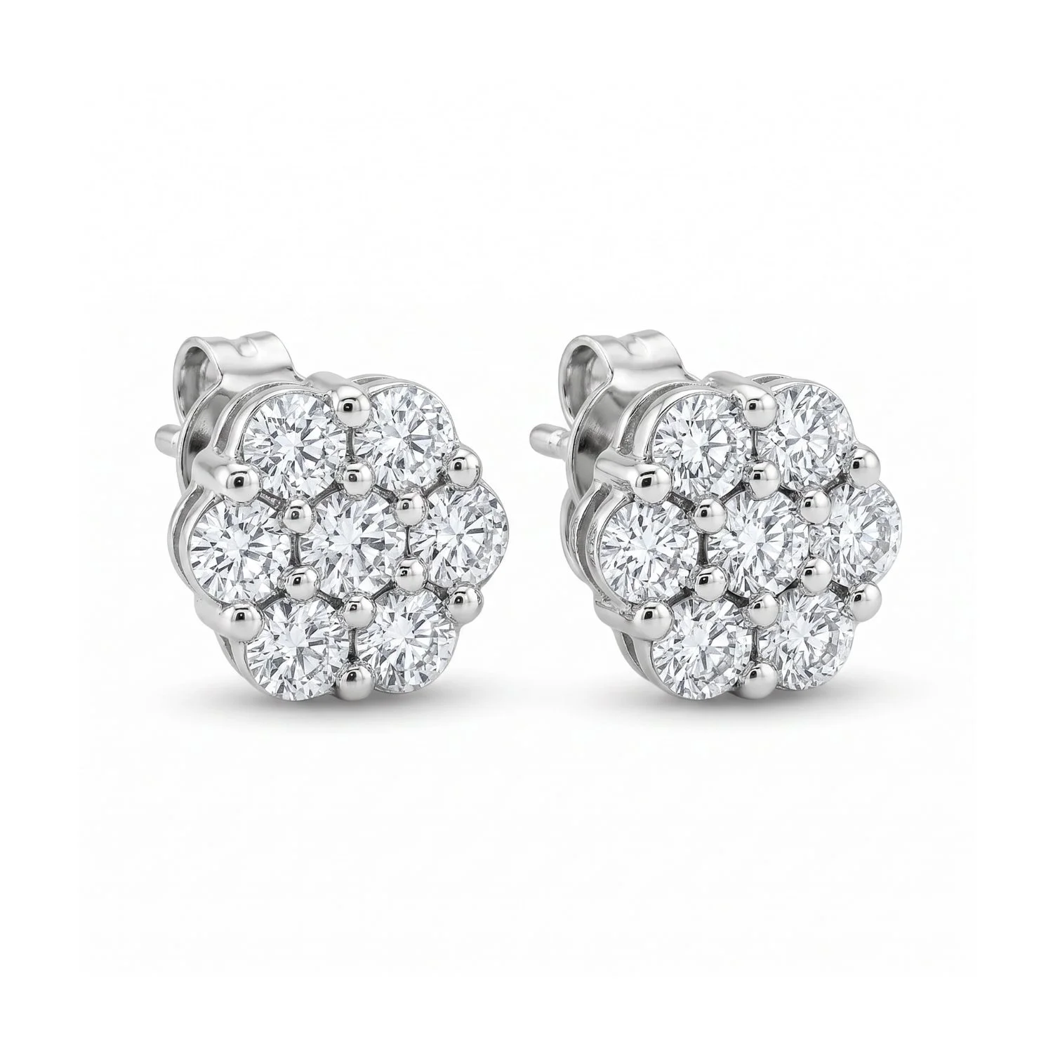 18K White Gold & Diamond Cluster Floral Earrings (0.30ct) (1.67g)