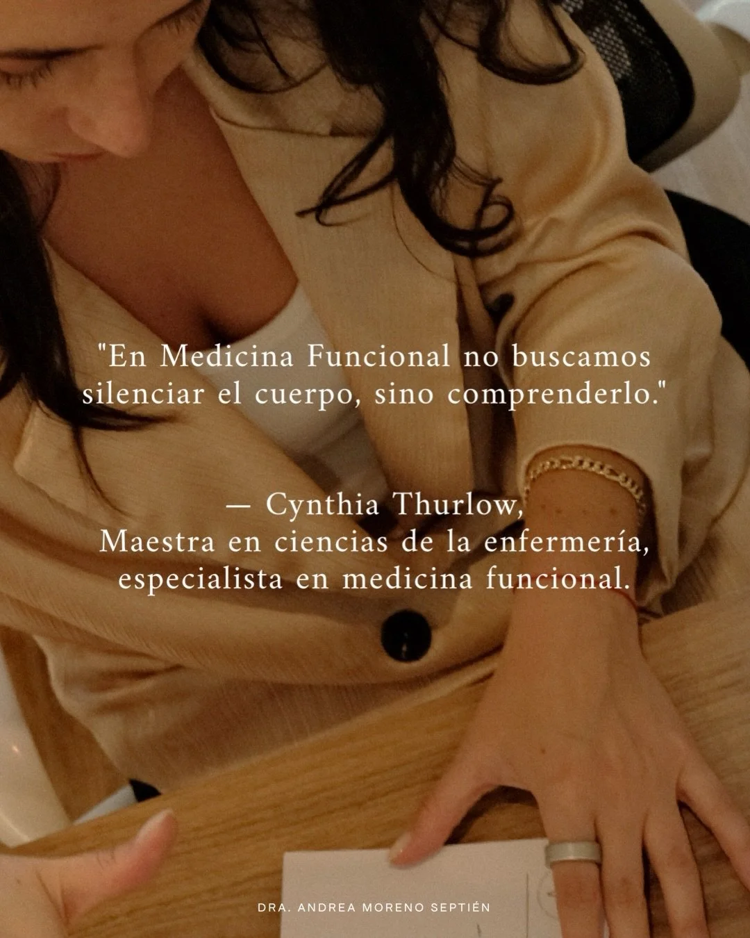 En medicina funcional no buscamos controlar s&iacute;ntomas. Buscamos restaurar equilibrio y permitir que el cuerpo vuelva a autorregularse.

&mdash; Cynthia Thurlow