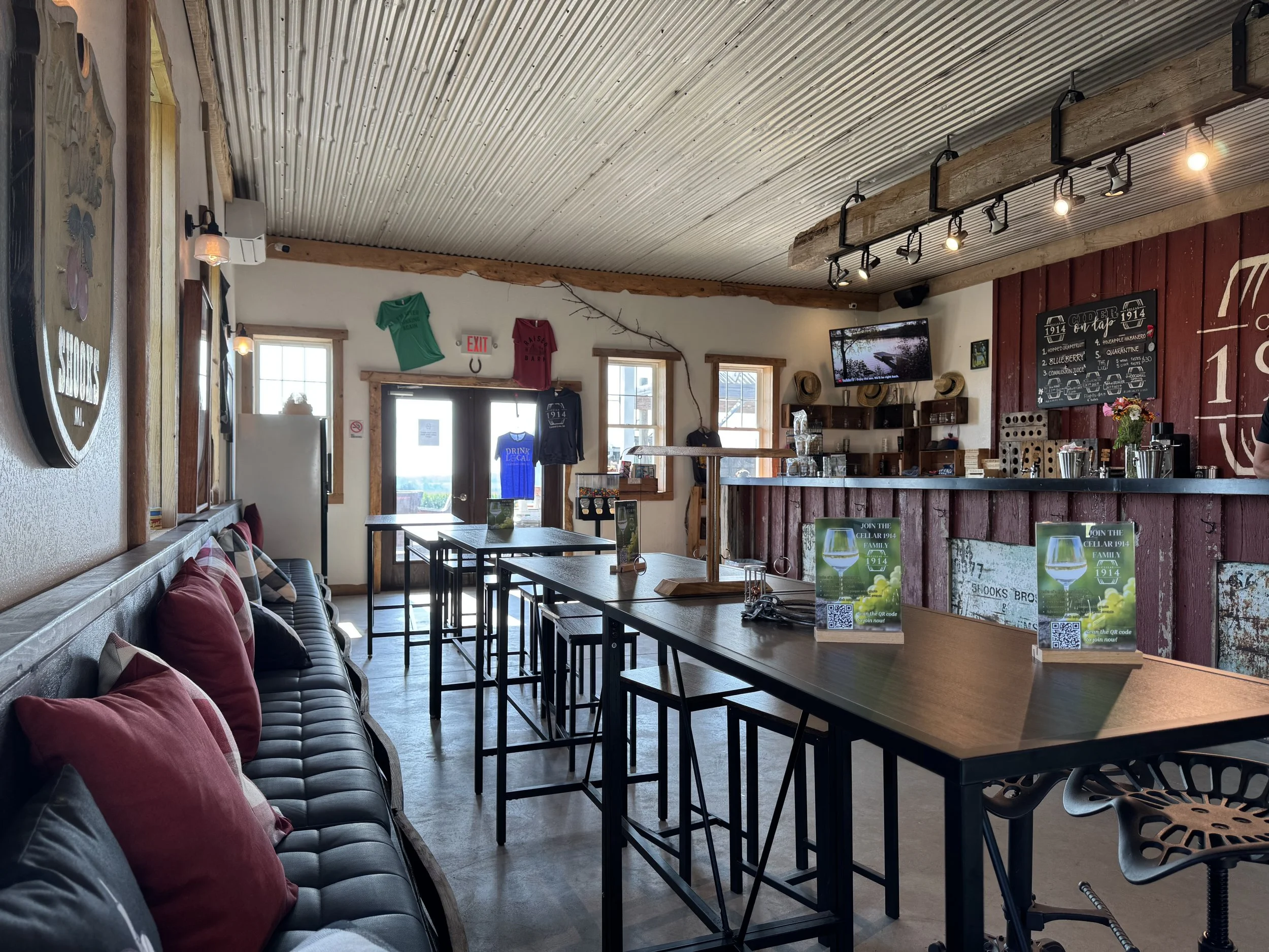 tasting room.jpg