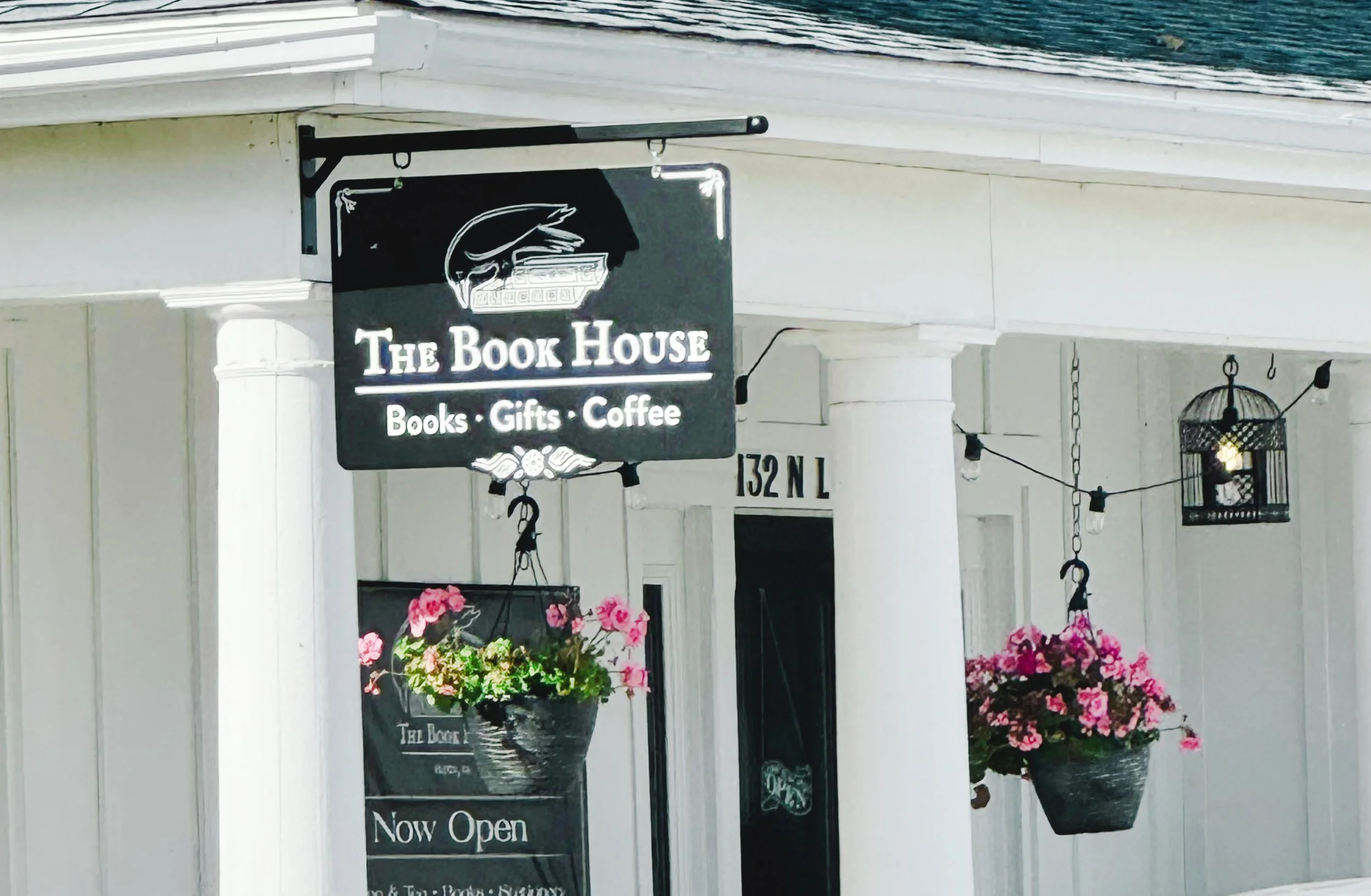 Floyd book store.JPG