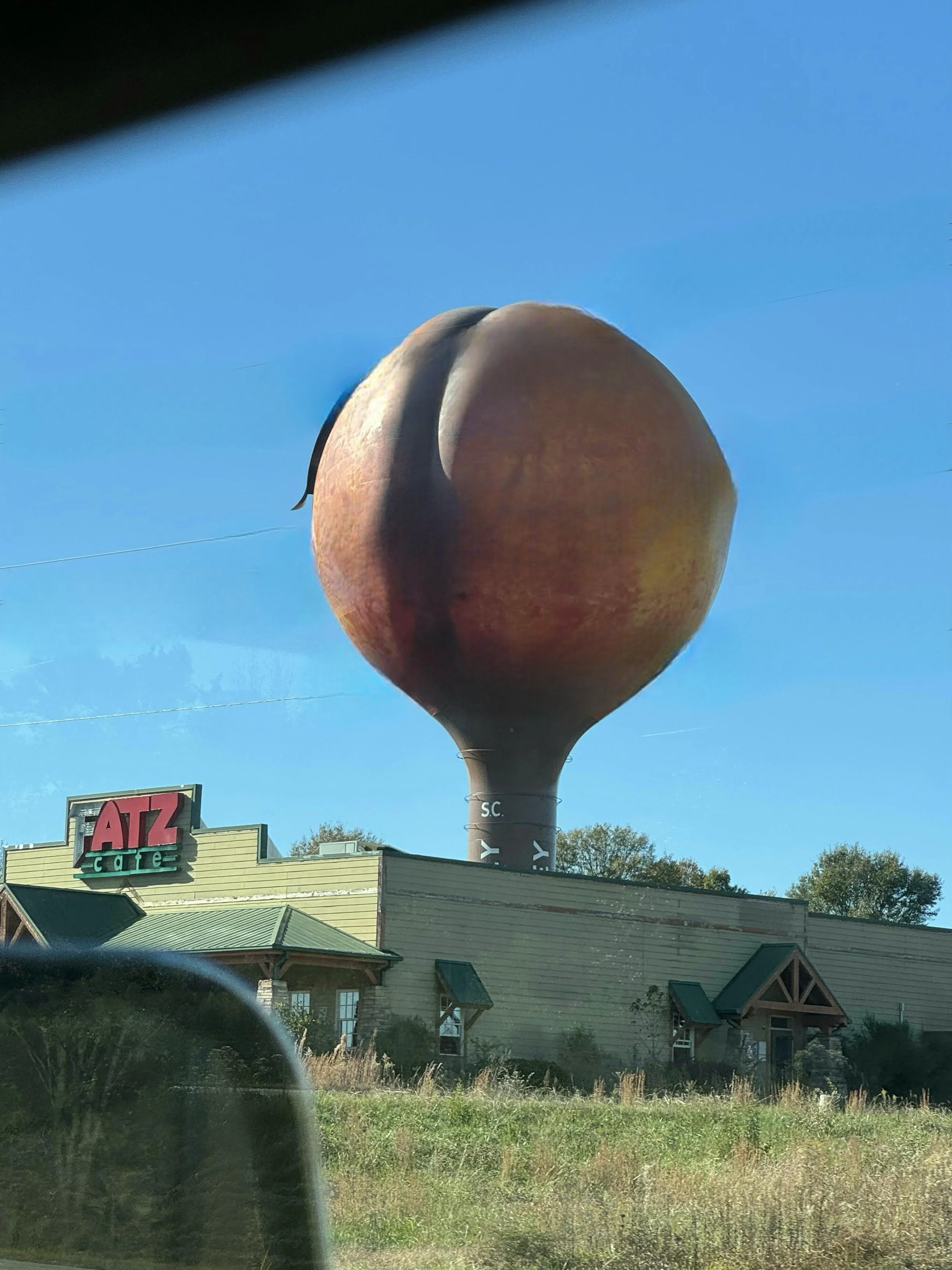 Peach water tower.jpg