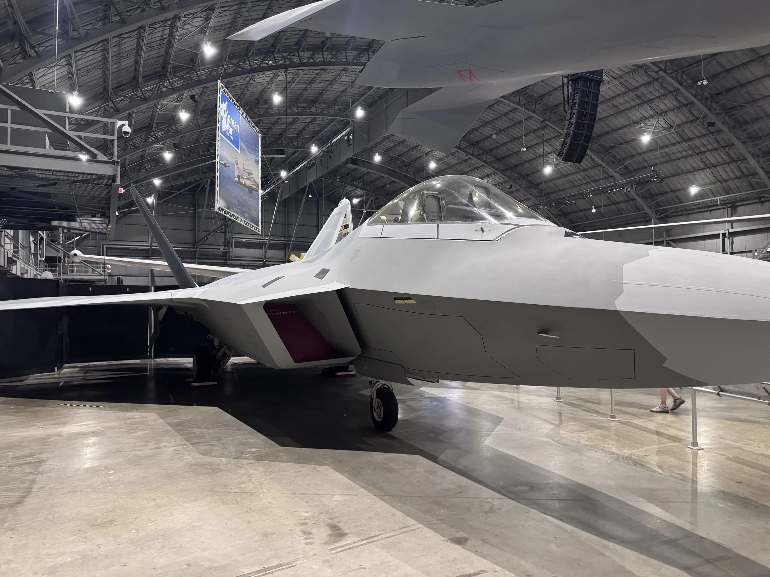 F22_b.jpeg