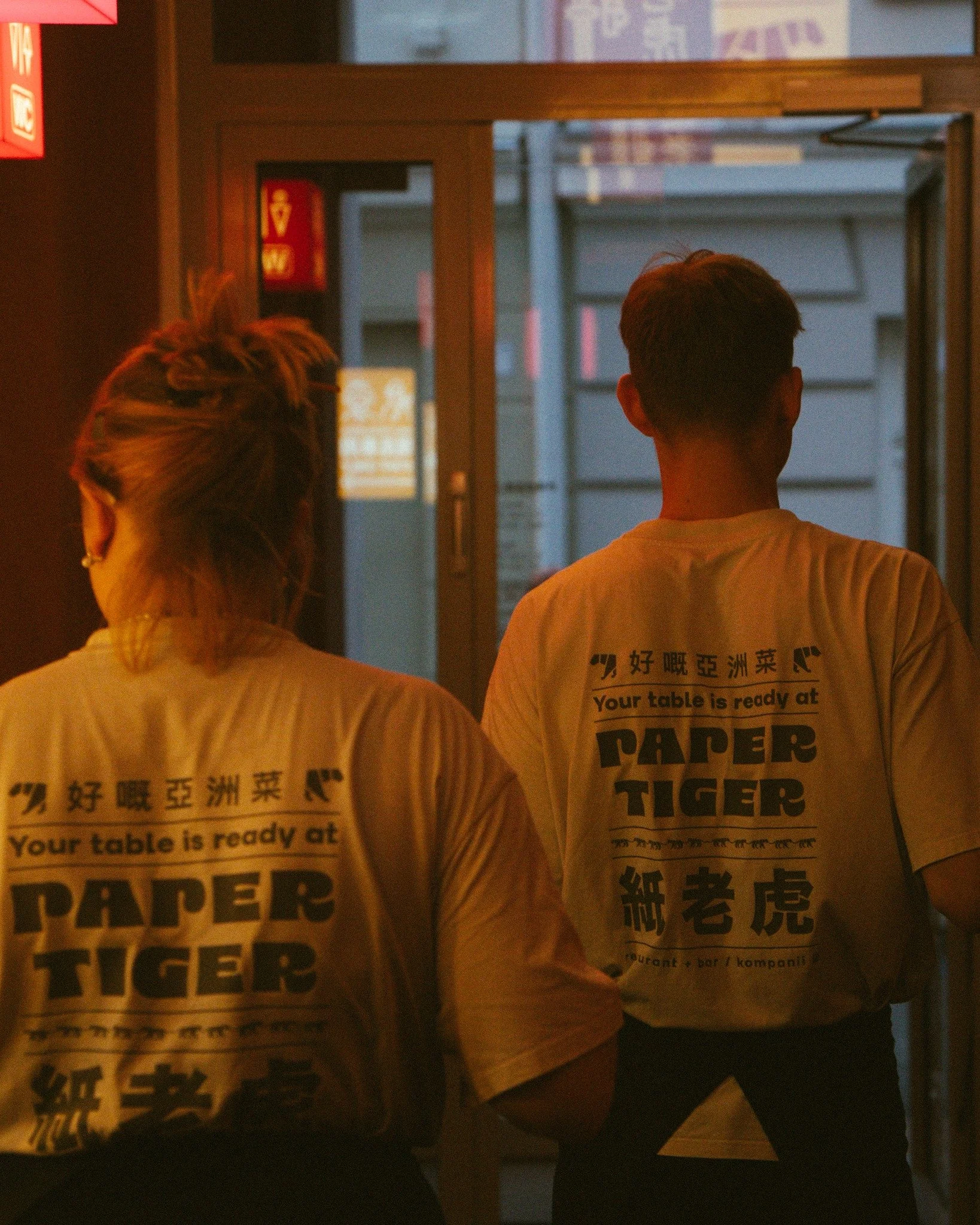 Lauad ootavad, meie ka.
Broneeri laud v&otilde;i astu l&auml;bi - &uuml;lej&auml;&auml;nu eest hoolitseme meie.
www.papertiger.ee

#papertiger #papertigerresto #visittartu #asianfood #speakeasy #asianrestaurant