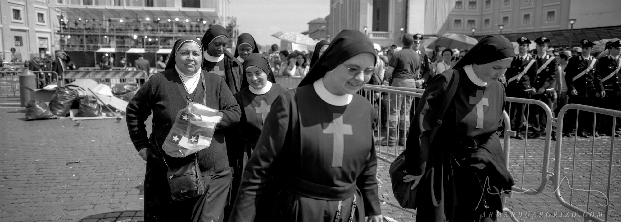 098_5026_pope020_wm_.jpg
