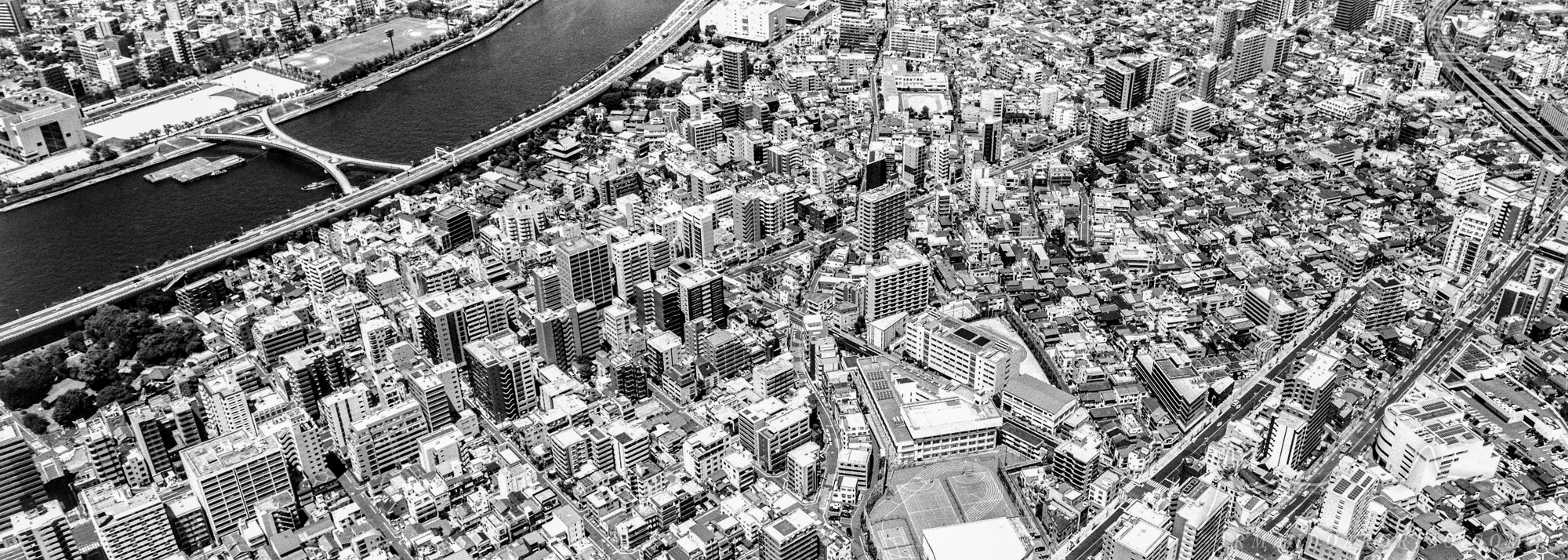 072_2307_01_Expan_Tokyo_AA-08350 copy_wm_.jpg