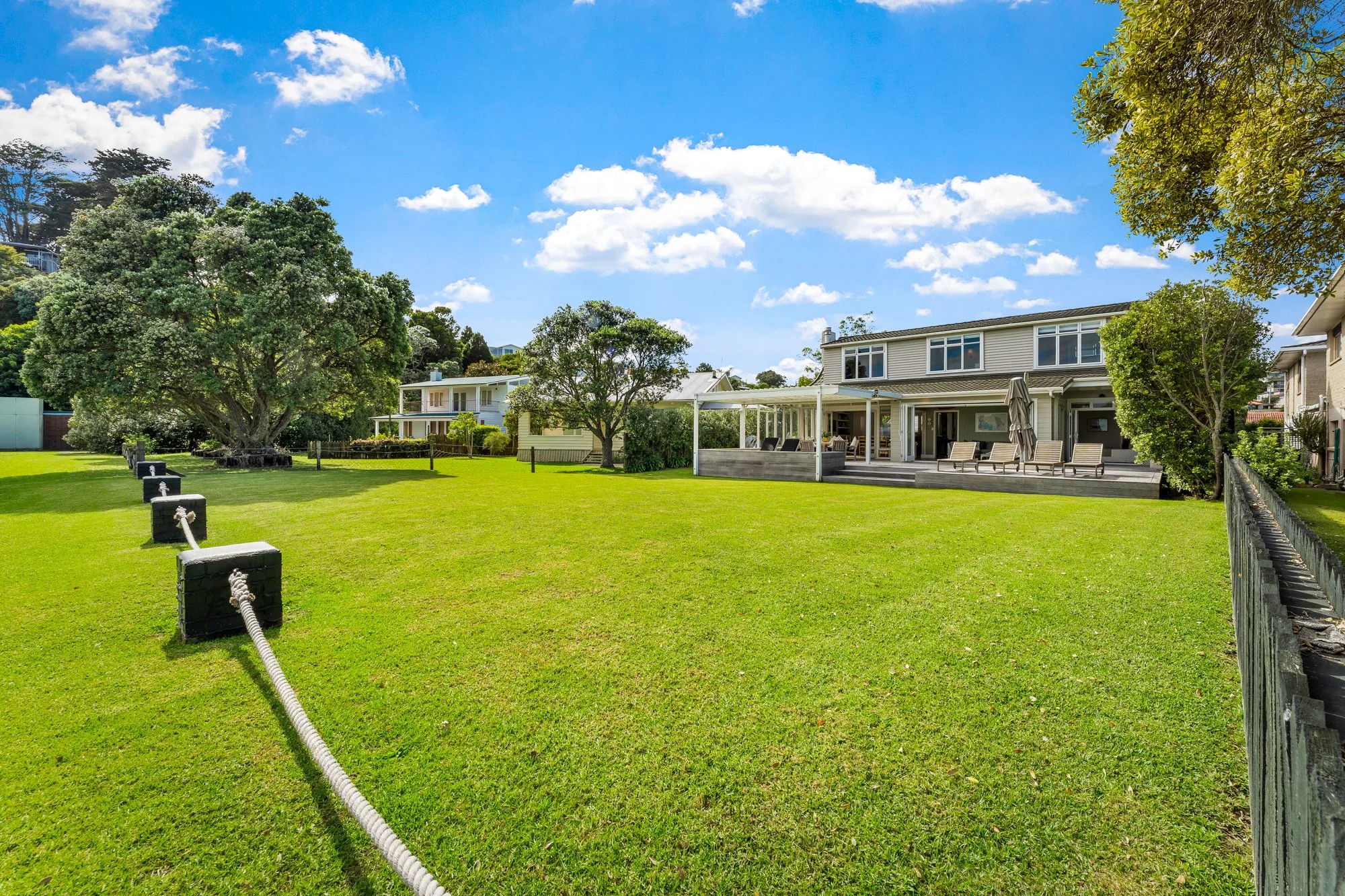 25_45 Beach Road (Web).jpg