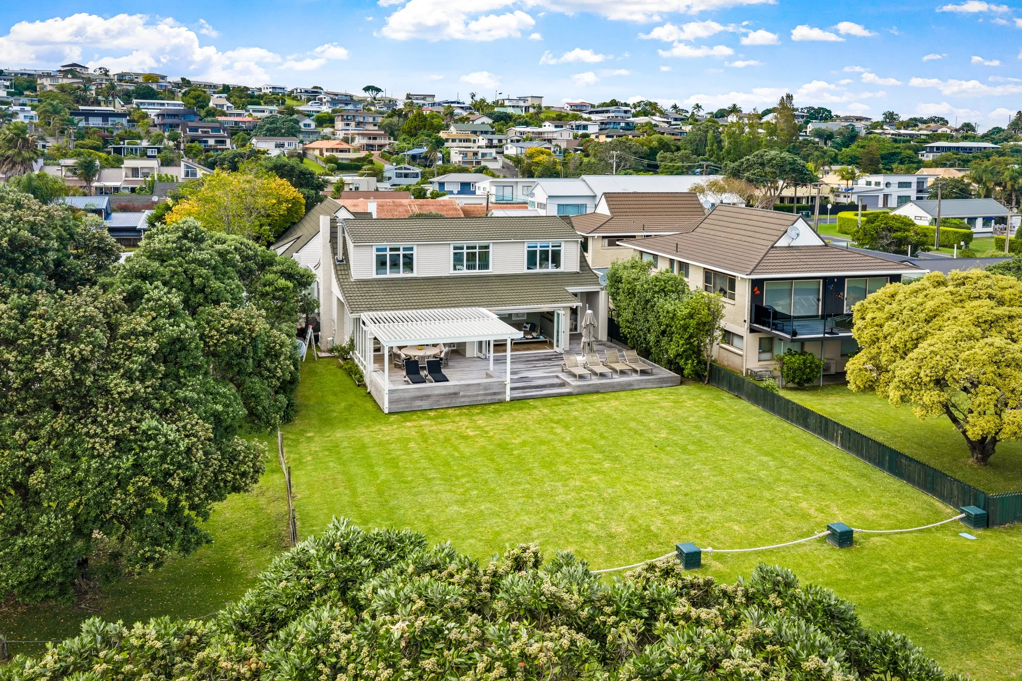 9_45 Beach Road (Web).jpg