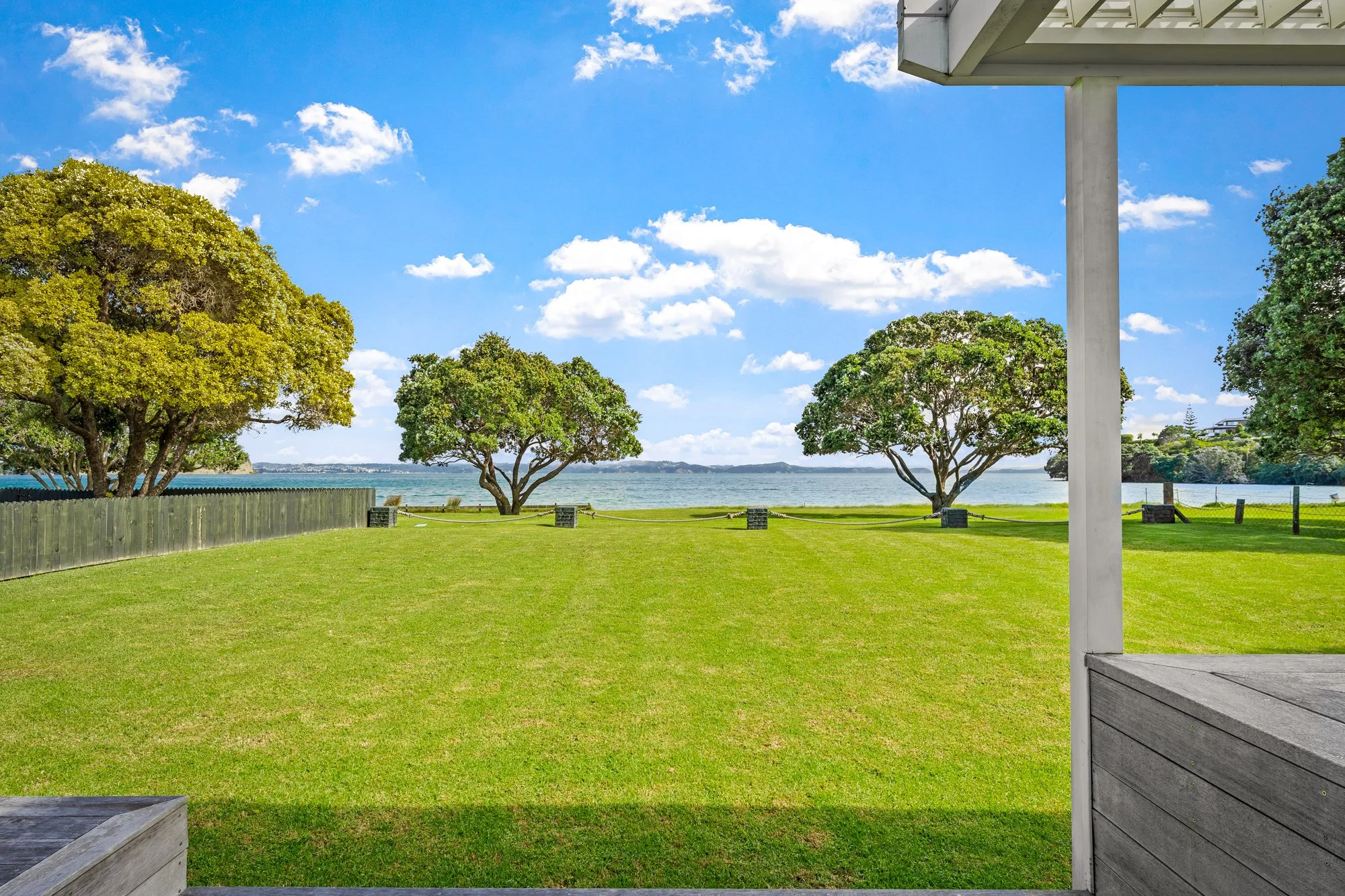 18_45 Beach Road (Web).jpg