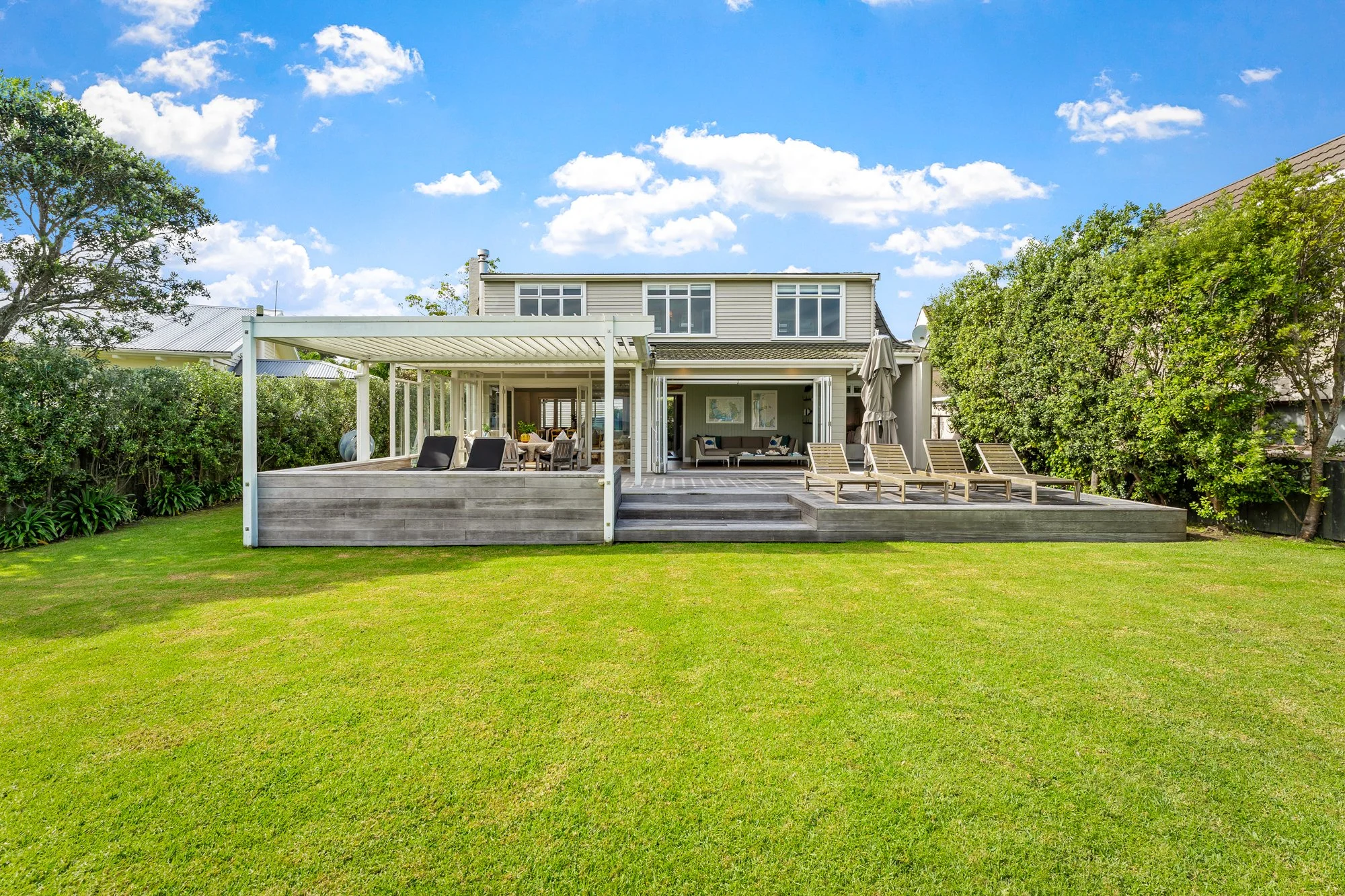 22_45 Beach Road (Web).jpg