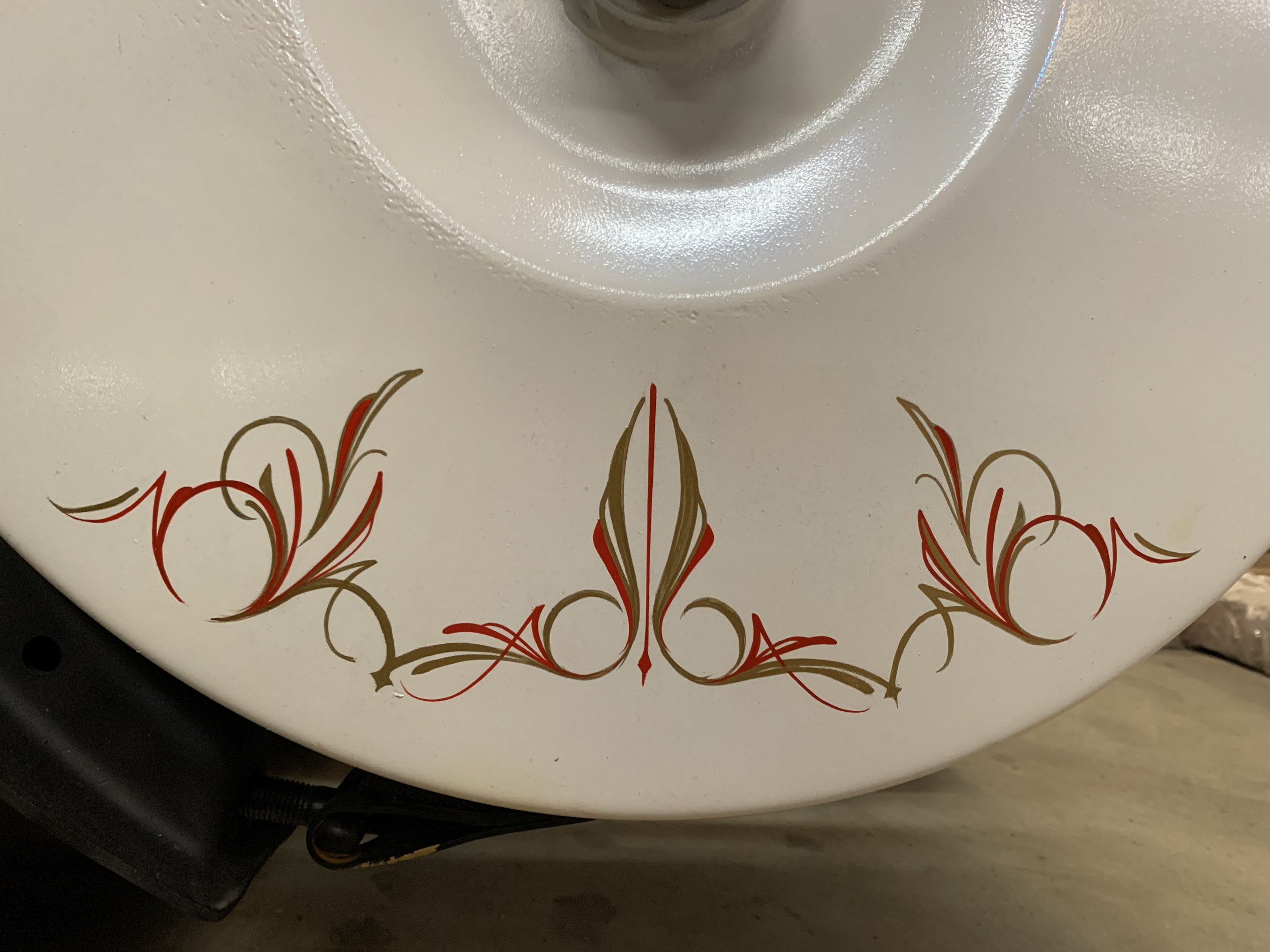 Pinstriping on fuel tanks. 
