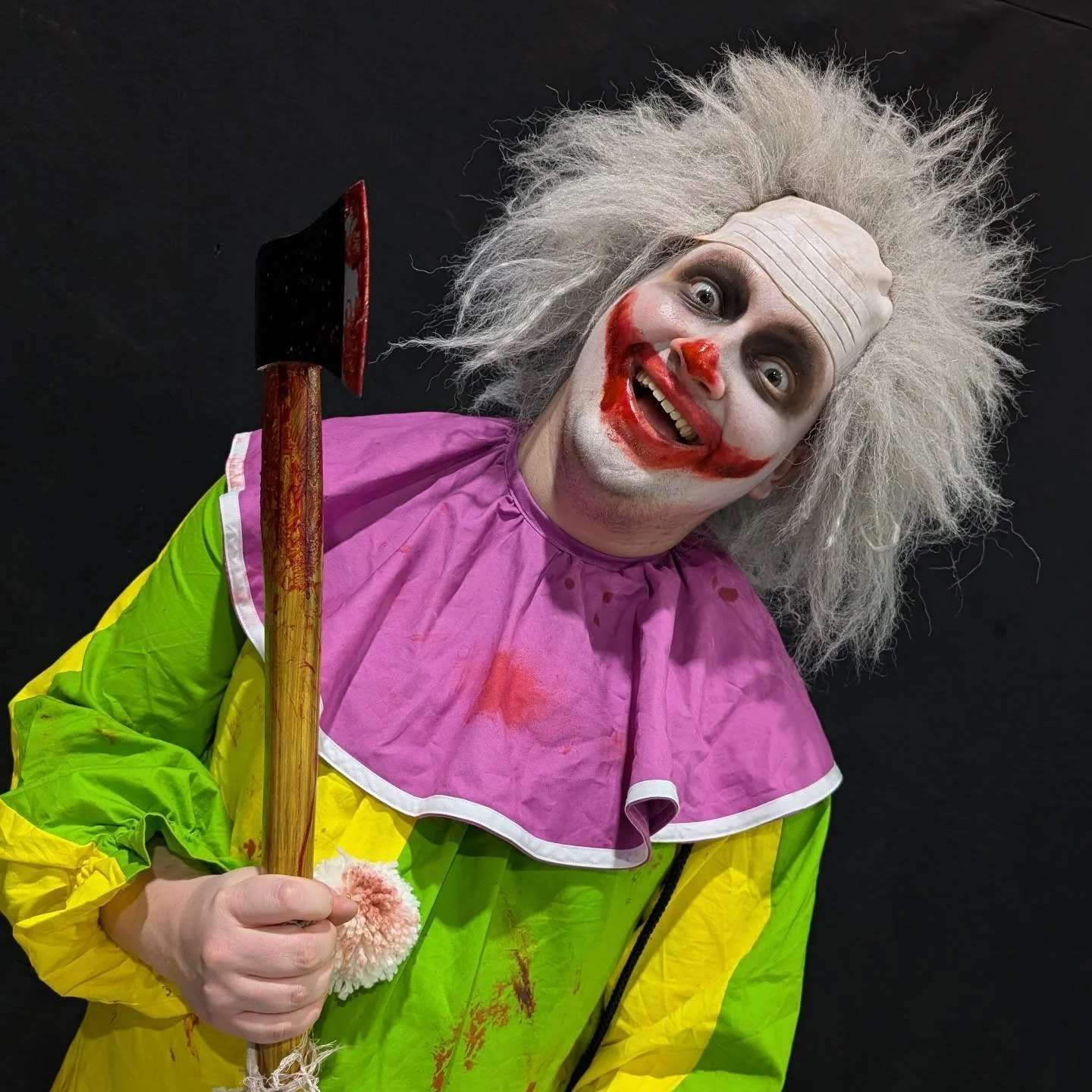 Happy Spooky Season friendos... If you're going to a scare attraction stay safe and don't be a numpty... I'll be at both days of @ftlohorror this year so hope to see some familiar faces there!

#halloween #scareactor #clown