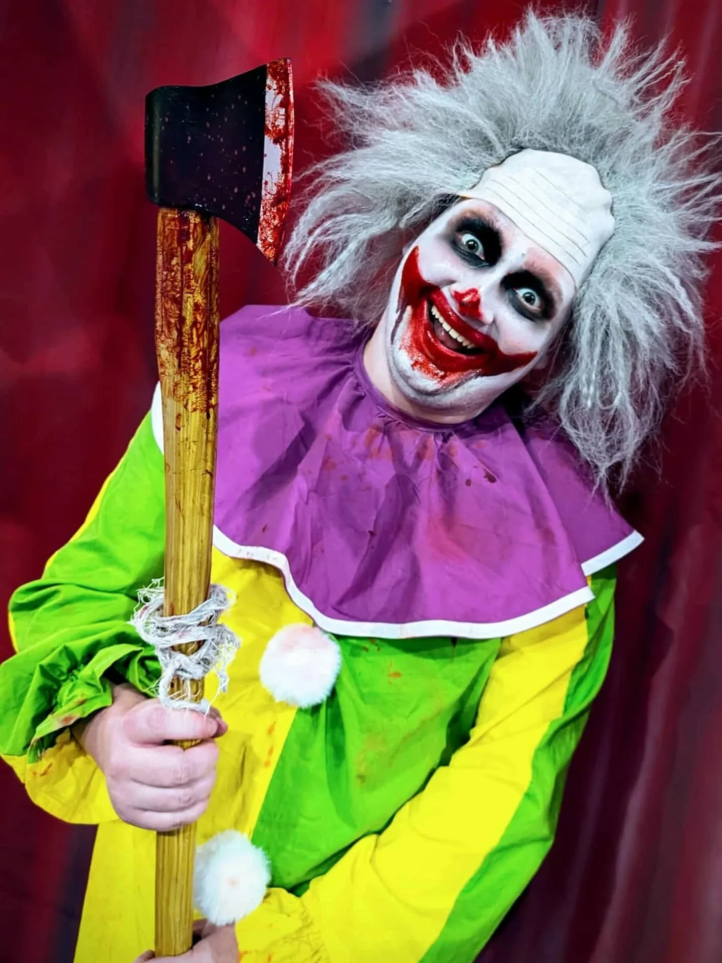 Had a great weekend at @ftlohorror can confirm @deadmeatjames is a lovely human being! 💚💛💜

#fortheloveofhorror #clown #scareactor