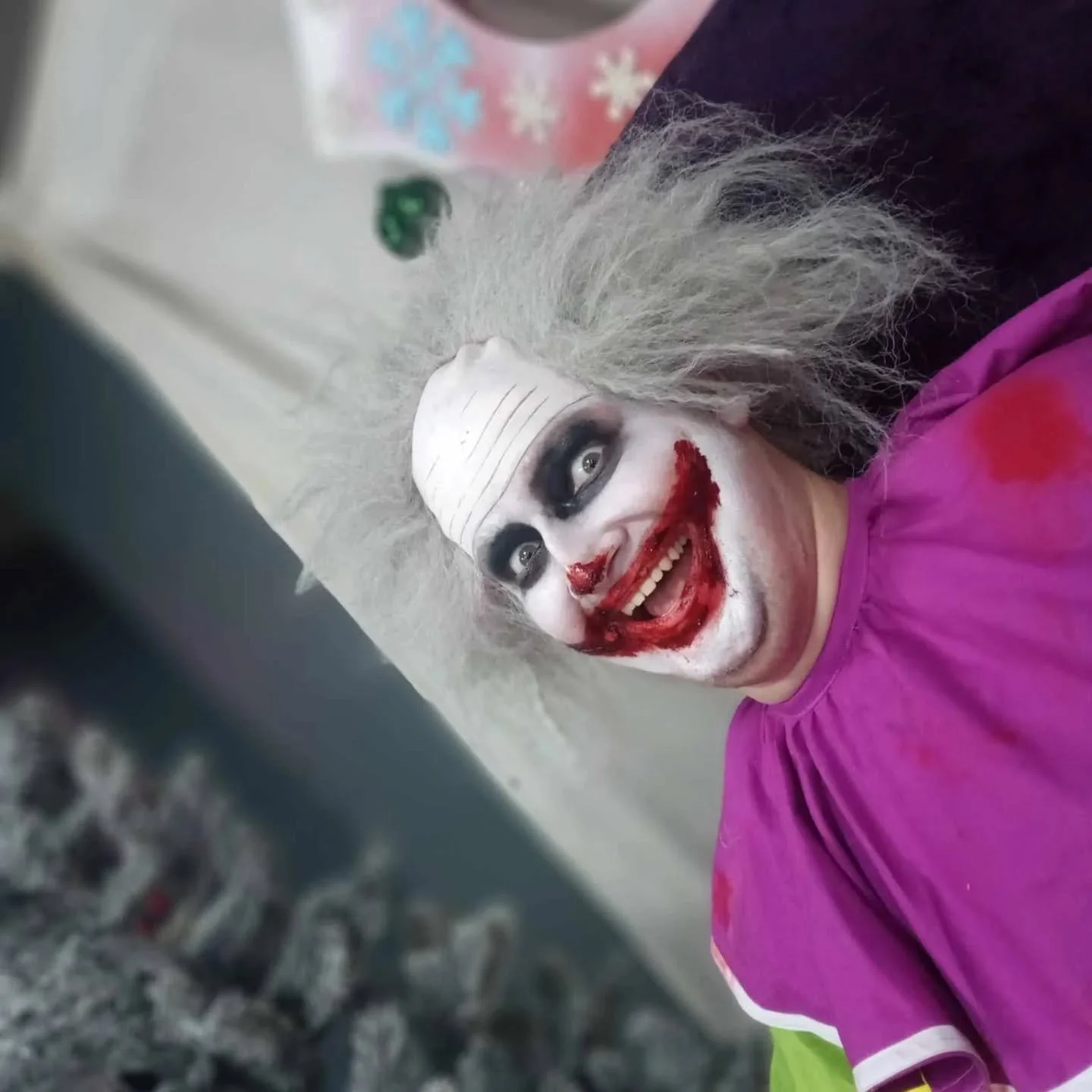 Merry Christmas friendos
💜💛💚