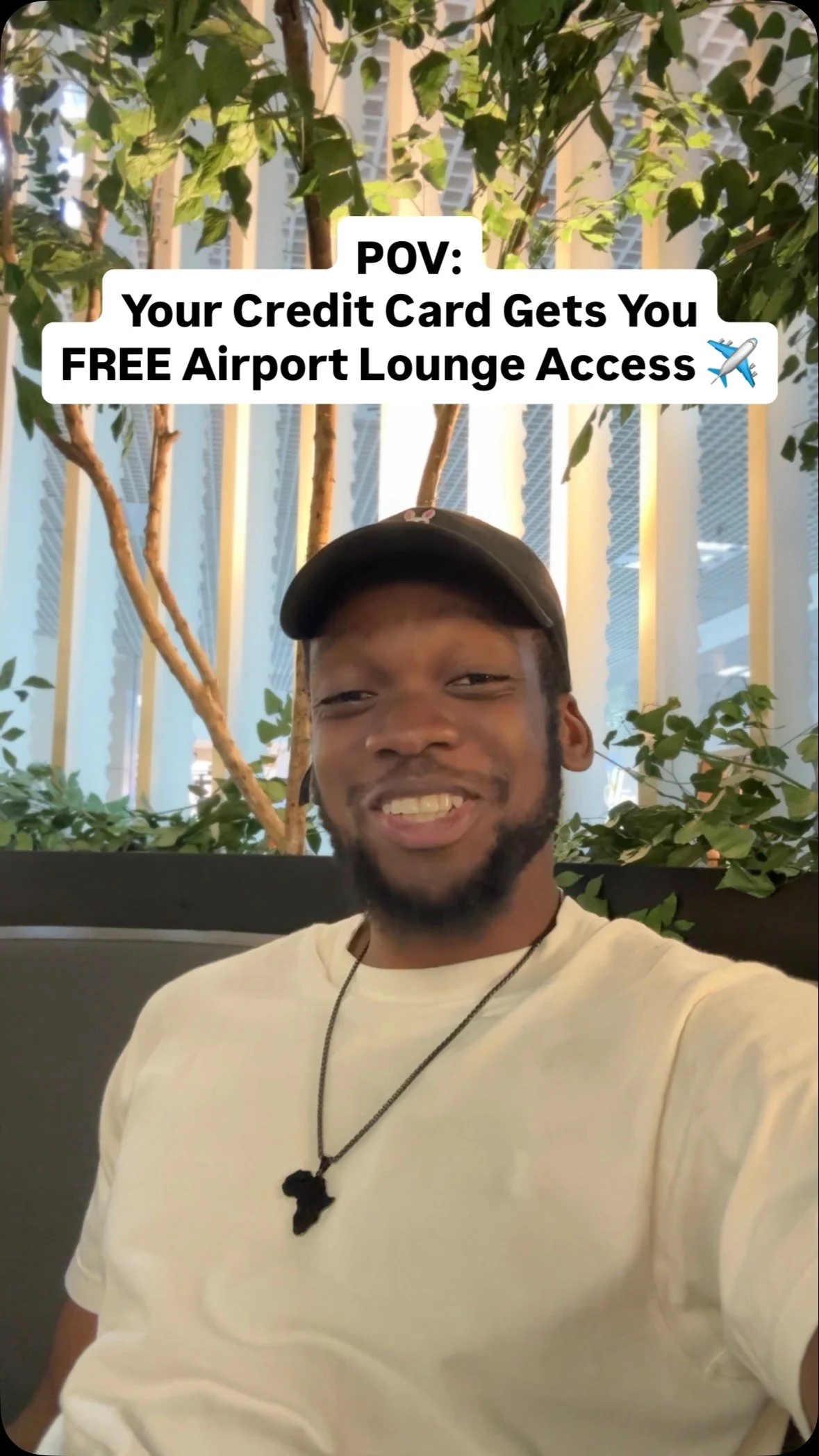 Why pay $30 for airport food when your card gets you in here for free?
Travel hack: The right credit card can turn your airport wait into a mini vacation.
Lounges = free food, drinks, WiFi, and a quiet space to recharge. ✈️
🇨🇦 Many Canadian cred