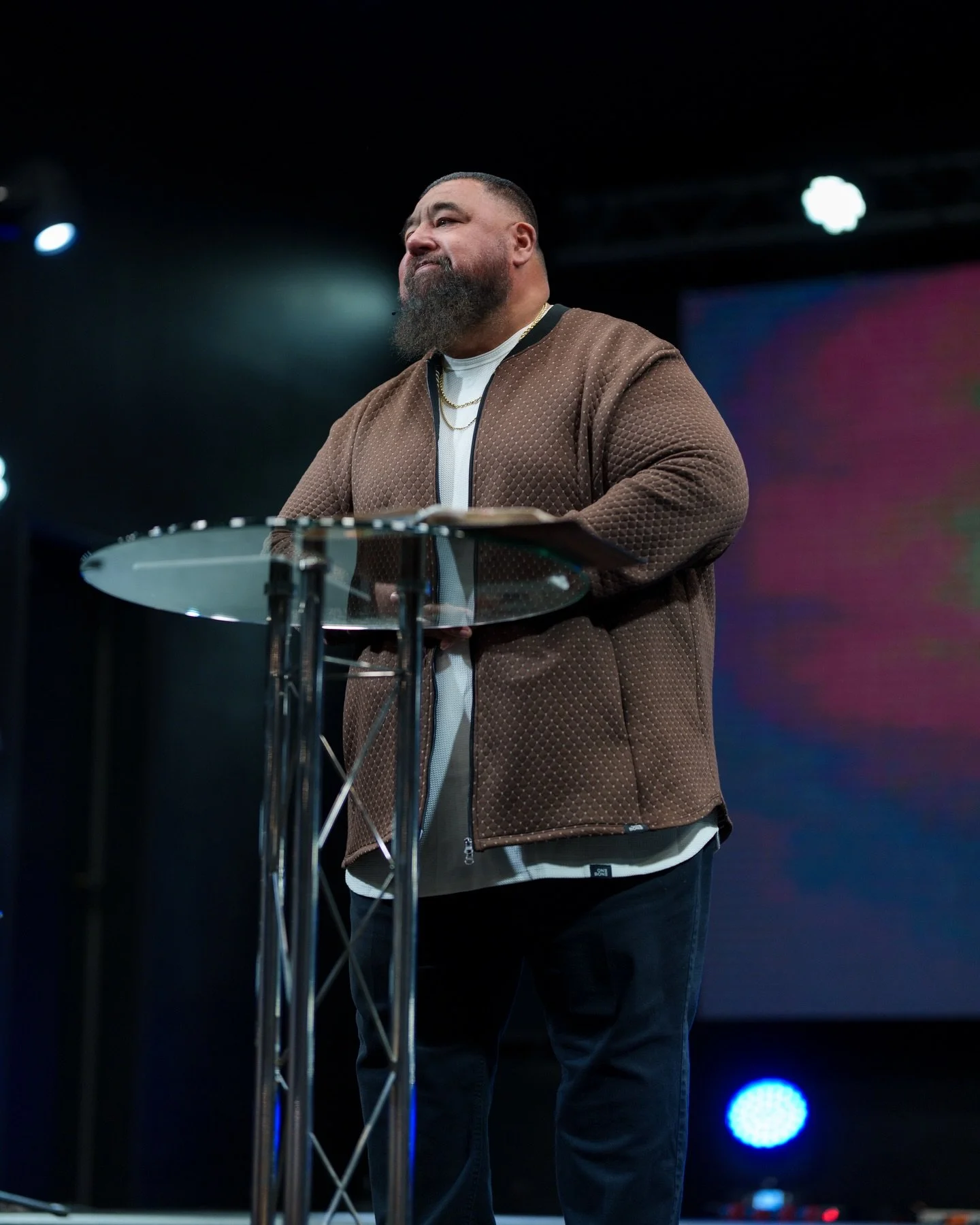 It&rsquo;s so good to be in The House of The Lord with our brothers and sisters pushing toward the calling God has placed on our lives as a church and believers! ❤️🌎 &ldquo;For a day in Your courts is better than a thousand. I would rather be a door